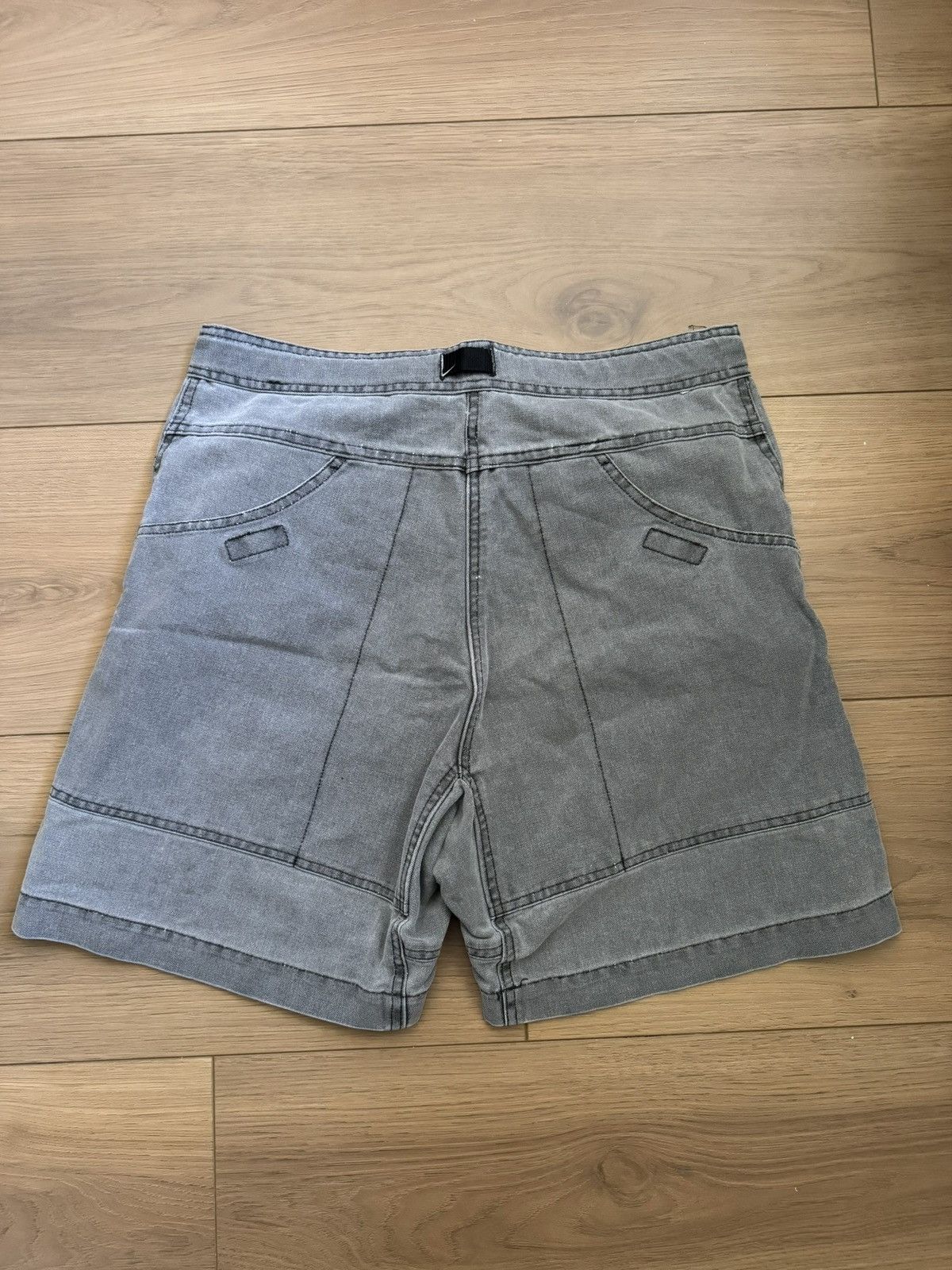The North Face Vintage North Face Shorts Size US 32 / EU 48 - 2 Thumbnail