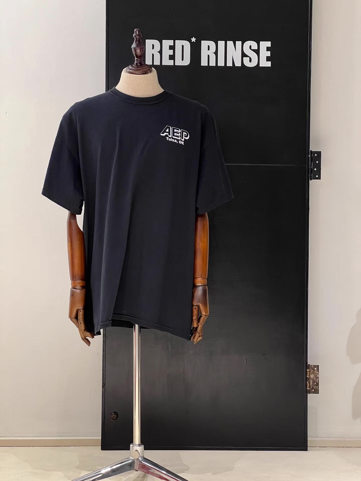 Vintage Vintage Slogan Short Sleeve T‑shirt Q13 Size US XL / EU 56 / 4 - 1 Thumbnail