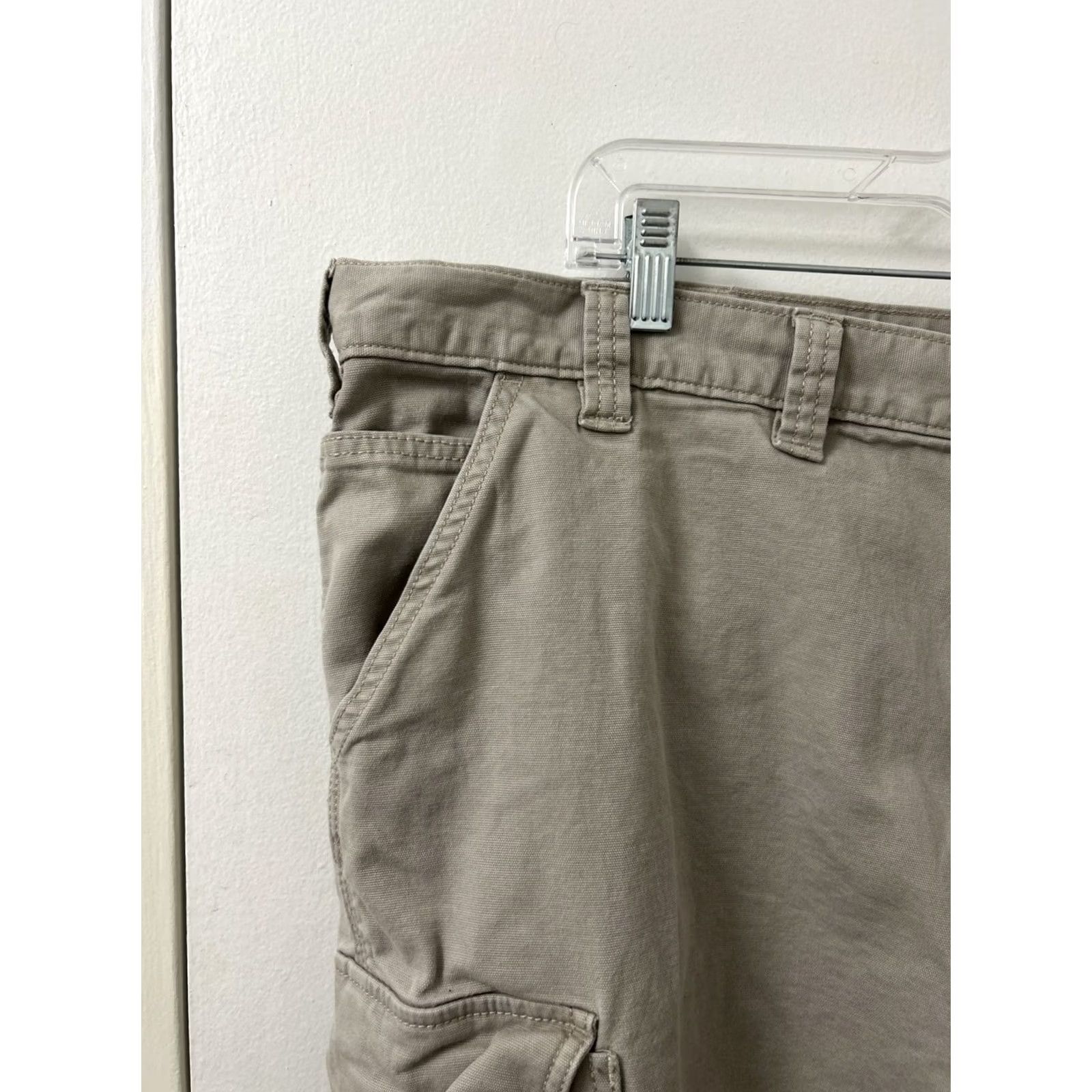 Carhartt VINTAGE Carhartt Cargo Shorts Mens 44 Beige Relaxed Fit 11” Canvas Cotton Blend Pocket Logo Belt Loops Casual Workwear Mens Size US 44 / EU 60 - 6 Thumbnail