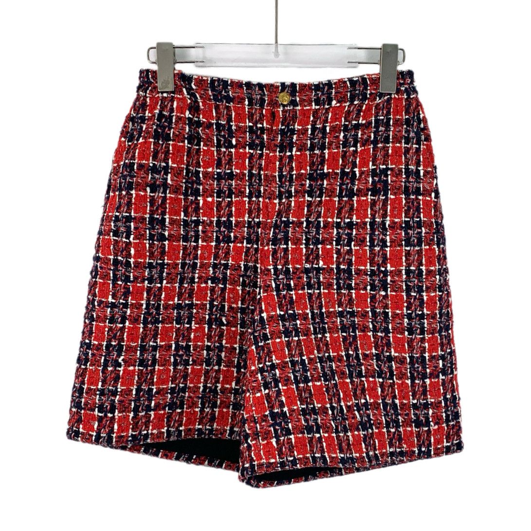 Gucci Gucci Red Plaid Tweed Shorts (44) Size 30" / US 8 / IT 44 - 1 Thumbnail