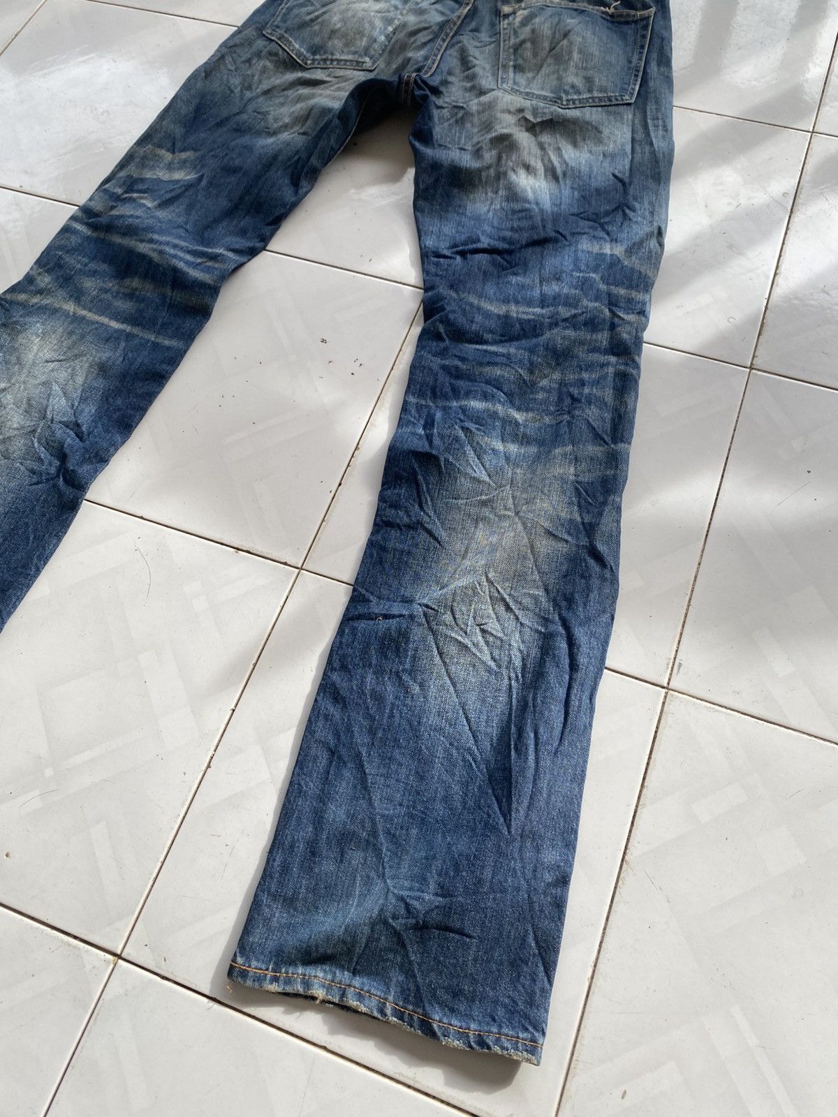 Undercover × Uniqlo UJ Regular Straight Fit Distressed Denim Size US 32 / EU 48 - 5 Thumbnail