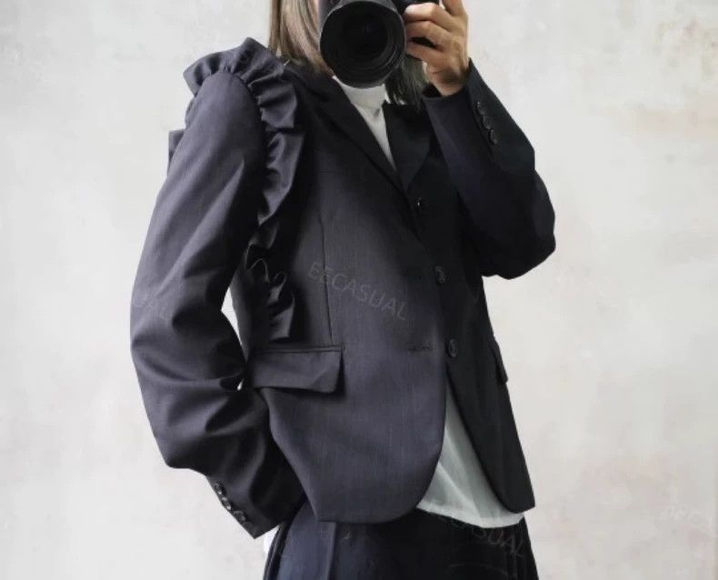 Comme des Garcons Comme Des Garcons Lace Shoulder Wool Blazer Size S / US 4 / IT 40 - 3 Thumbnail