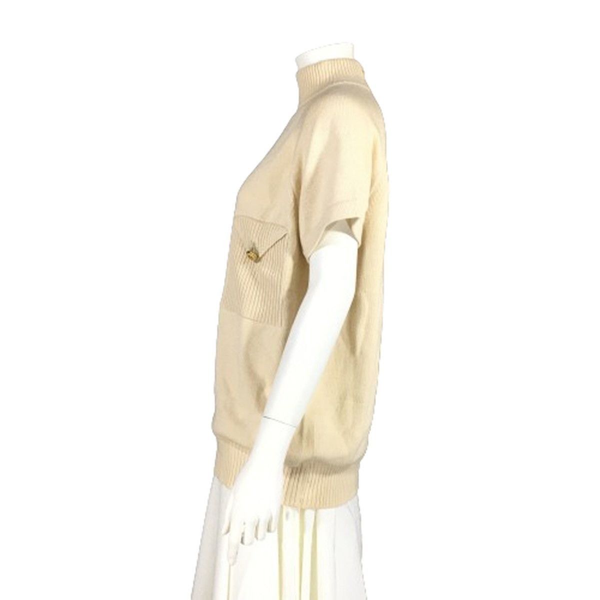 Chanel CHANEL Knit Sweater Short Sleeve Beige Coco Chanel Button Wo Size M / US 6-8 / IT 42-44 - 2 Thumbnail