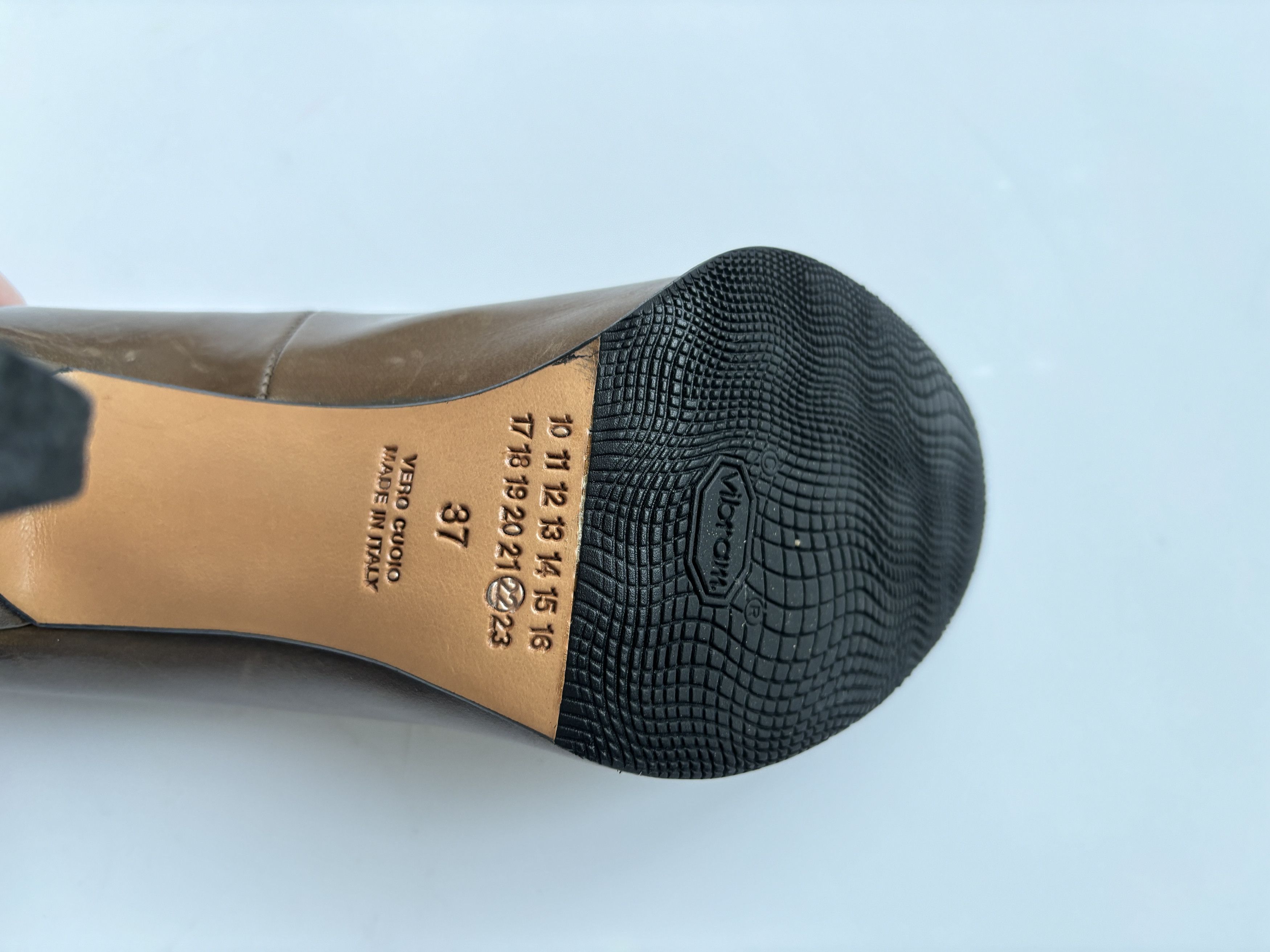 Maison Margiela ⚡️QUICK SALE⚡️Maison Margiela Replica Brown Heeled Pumps Size US 7 / IT 37 - 8 Thumbnail