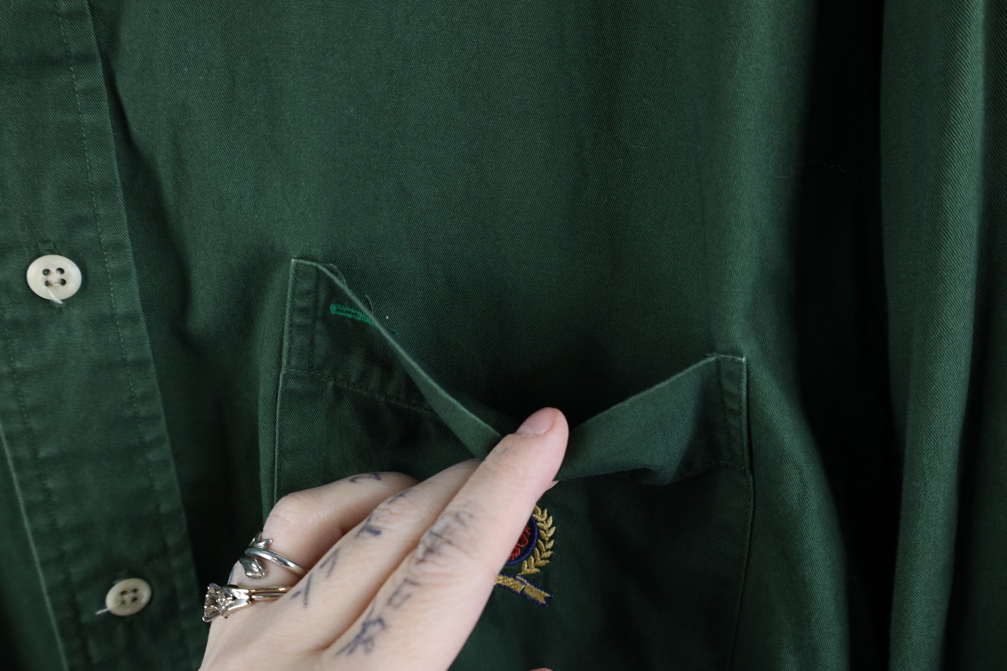 Tommy Hilfiger × Vintage Vintage 90s Tommy Hilfiger Collared Button Down Shirt Green Size US XL / EU 56 / 4 - 5 Thumbnail