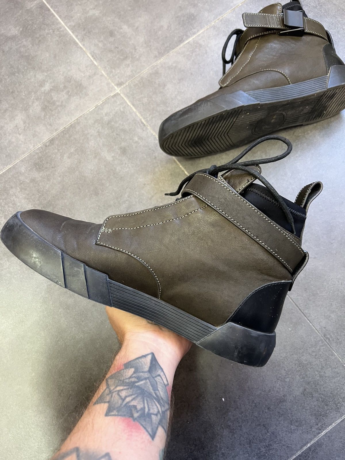 Giuseppe Zanotti Rick Owens type Giuseppe Zanotti belted Hi top sneakers Size US 10 / EU 43 - 5 Thumbnail