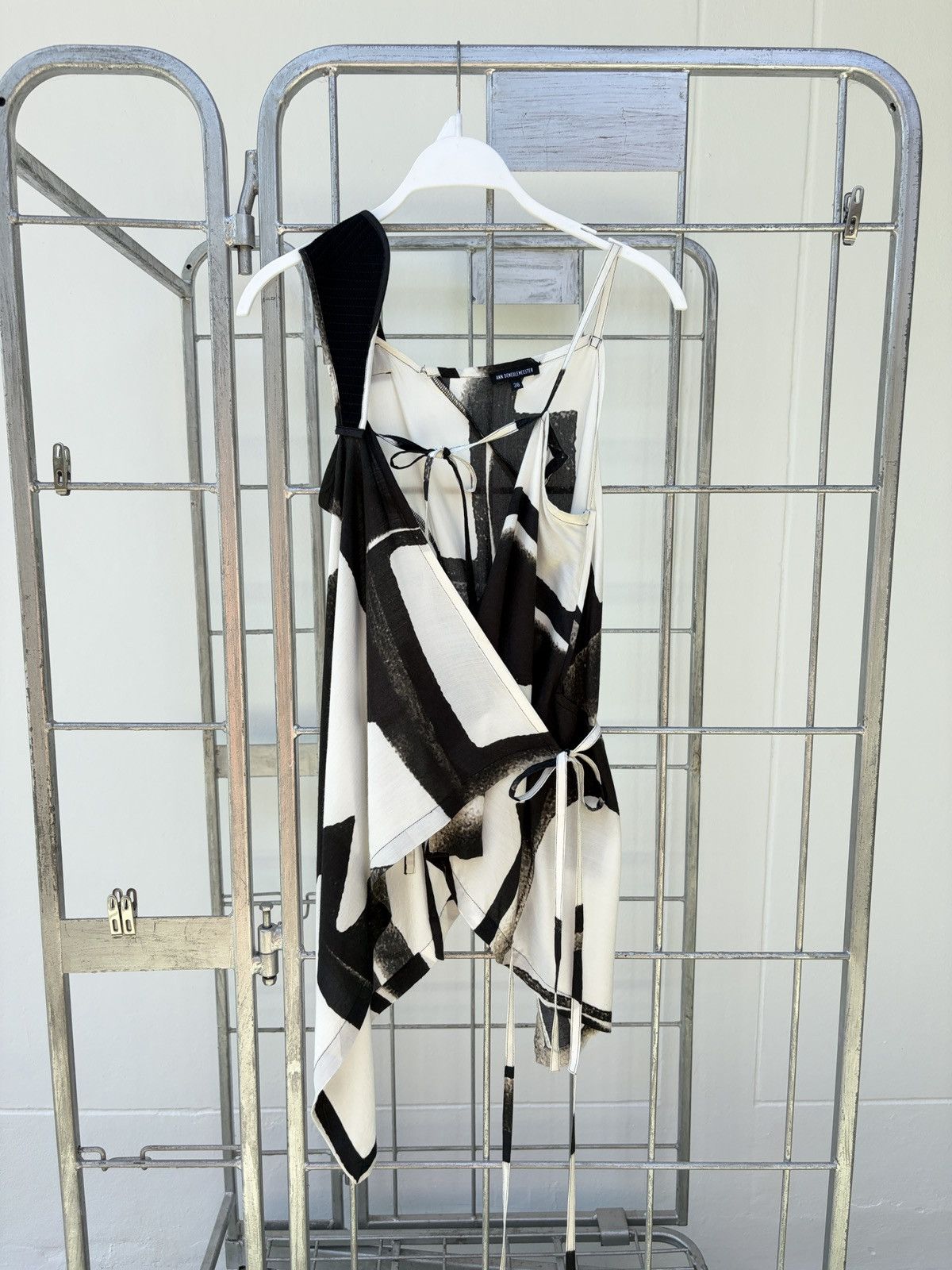 Ann Demeulemeester Ann Demeulemeester SS2011 abstract printed wrapped blouse Size XS / US 0-2 / IT 36-38 - 1 Thumbnail