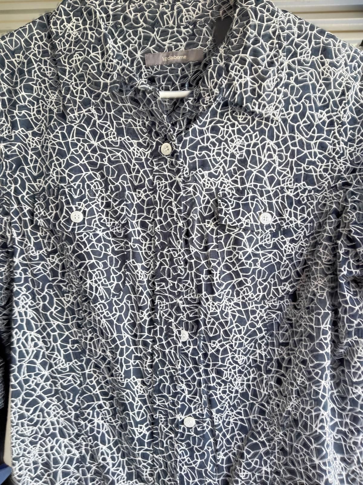 Designer Chic Floral Print Button-Up Shirt Size M / US 6-8 / IT 42-44 - 4 Thumbnail