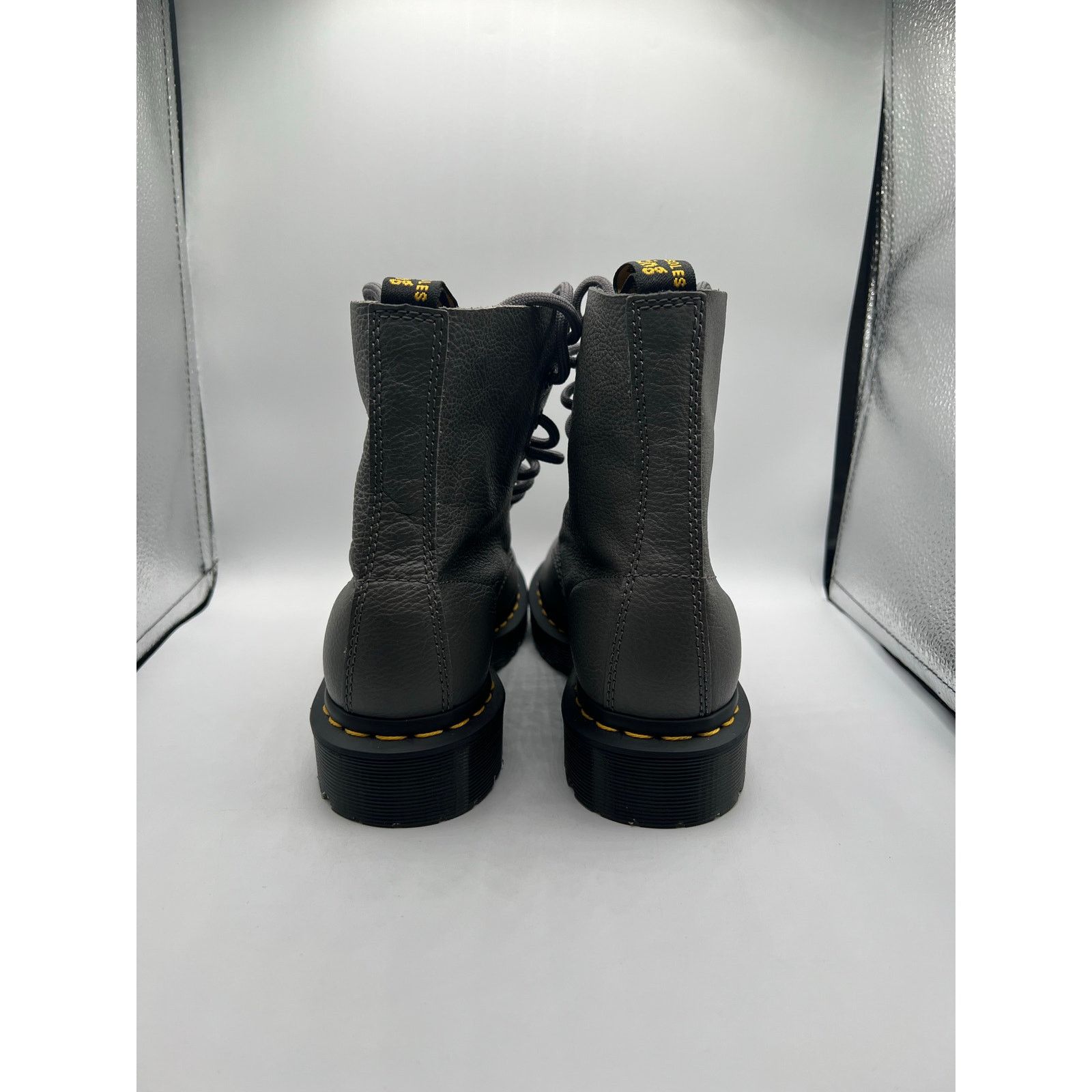 Dr. Martens Dr. Martens Gray Leather Combat Boots Lace-Up Round Size US 5 / IT 35 - 4 Thumbnail