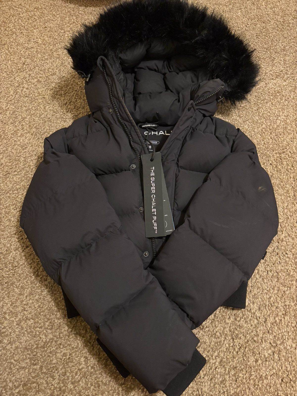 Aritzia Aritzia Super Chalet Puff Cropped Jacket – Climatte Like New Size XS / US 0-2 / IT 36-38 - 1 Thumbnail