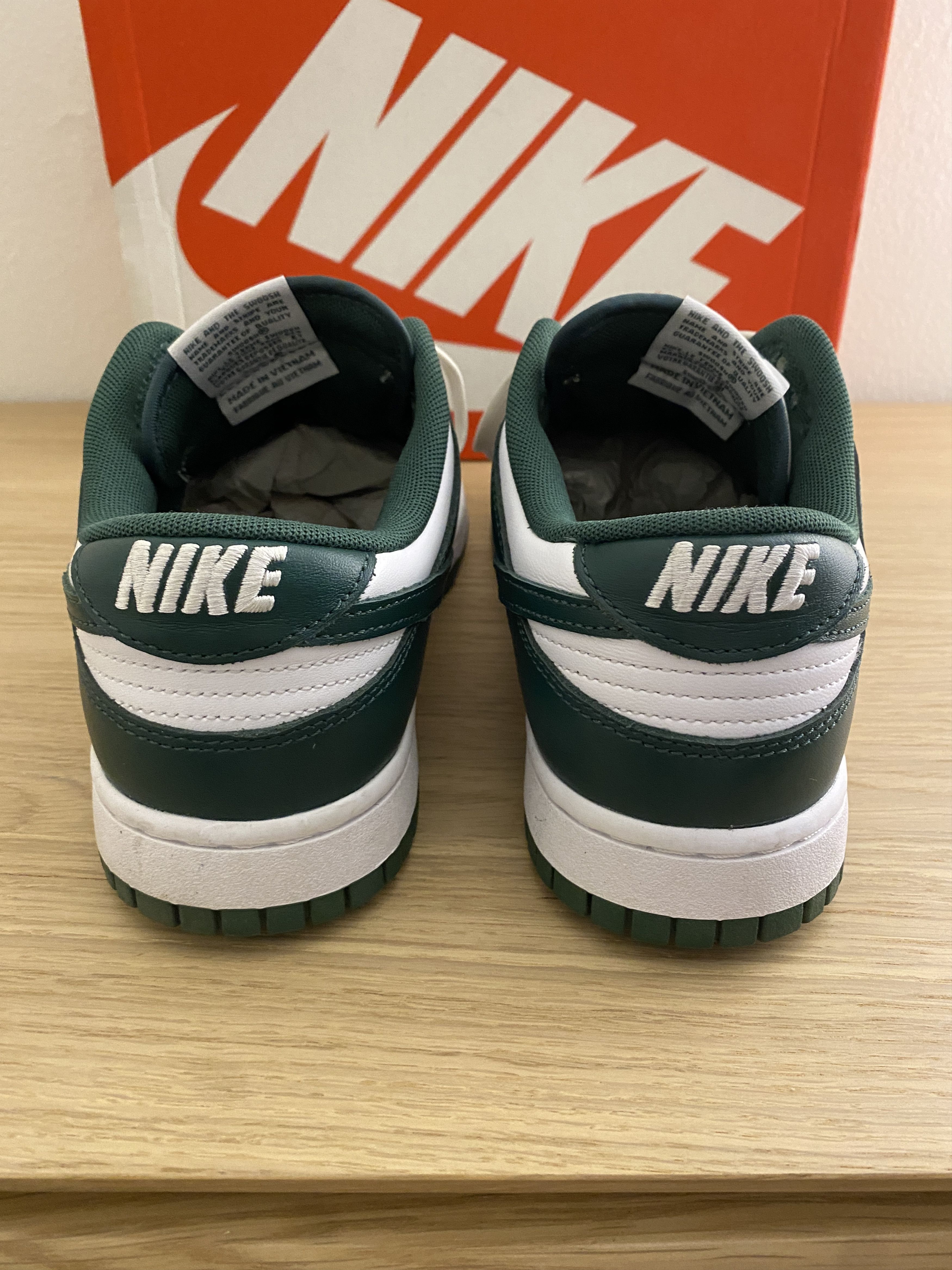 Nike Dunk Low Retro Size US 10 / EU 43 - 3 Thumbnail