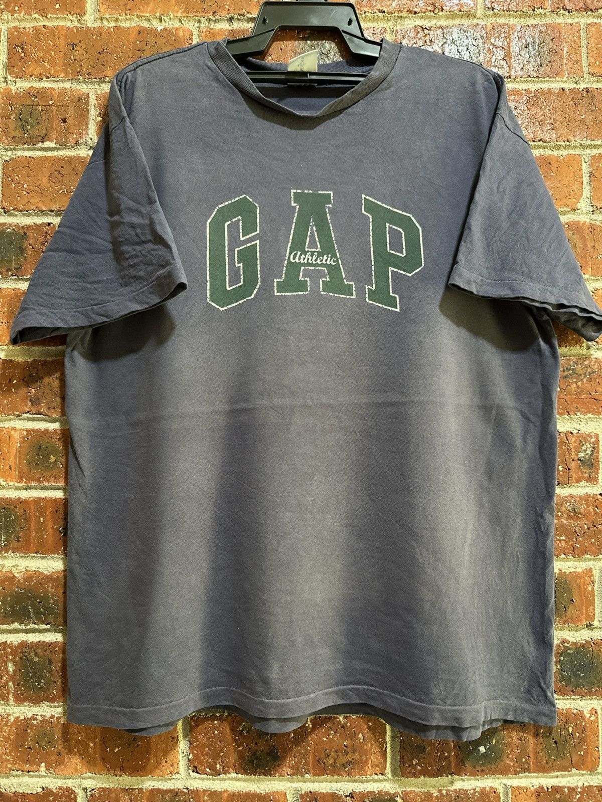 Gap Thrashed Vintage Gap Sun Faded Grunge Tee Size US L / EU 52-54 / 3 - 1 Thumbnail