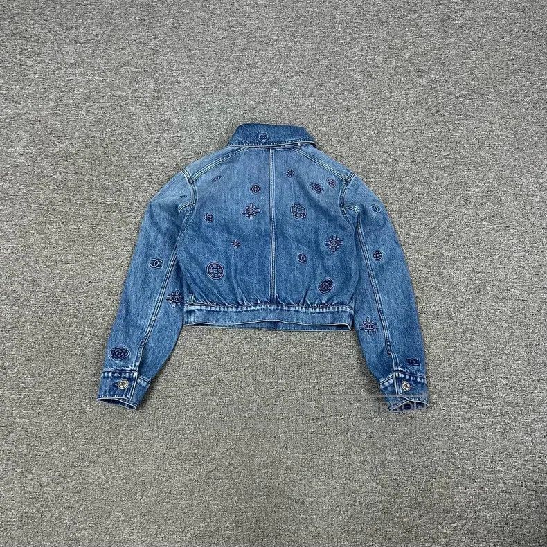 Chanel Chanel 24S camelia relief logo denim jacket Size XXS / US 00 / IT 34 - 2 Thumbnail