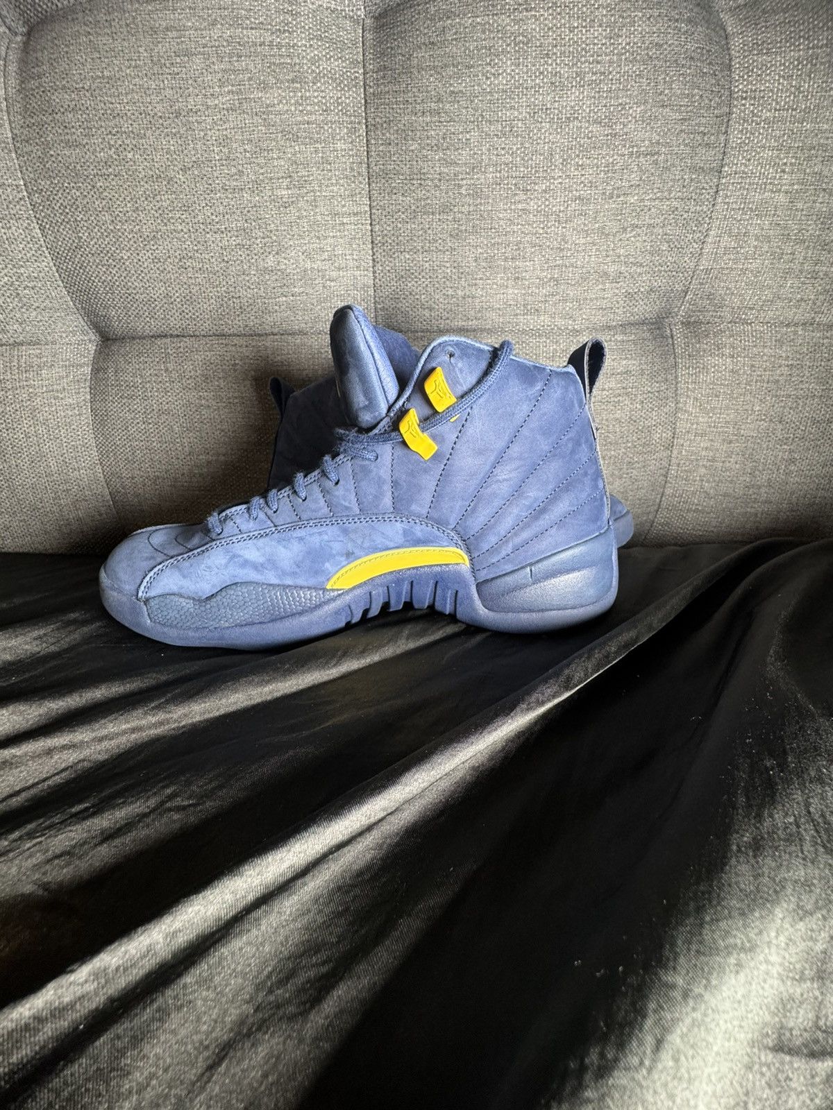 Jordan Brand Air Jordan 12 Retro Michigan Size US 10 / EU 43 - 4 Thumbnail