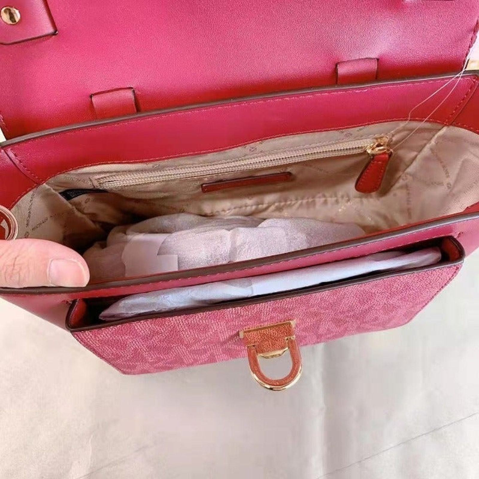Michael Kors Michael Kors 35F1GNCS6V Manhattan Medium Logo Satchel Berry Size ONE SIZE - 6 Thumbnail
