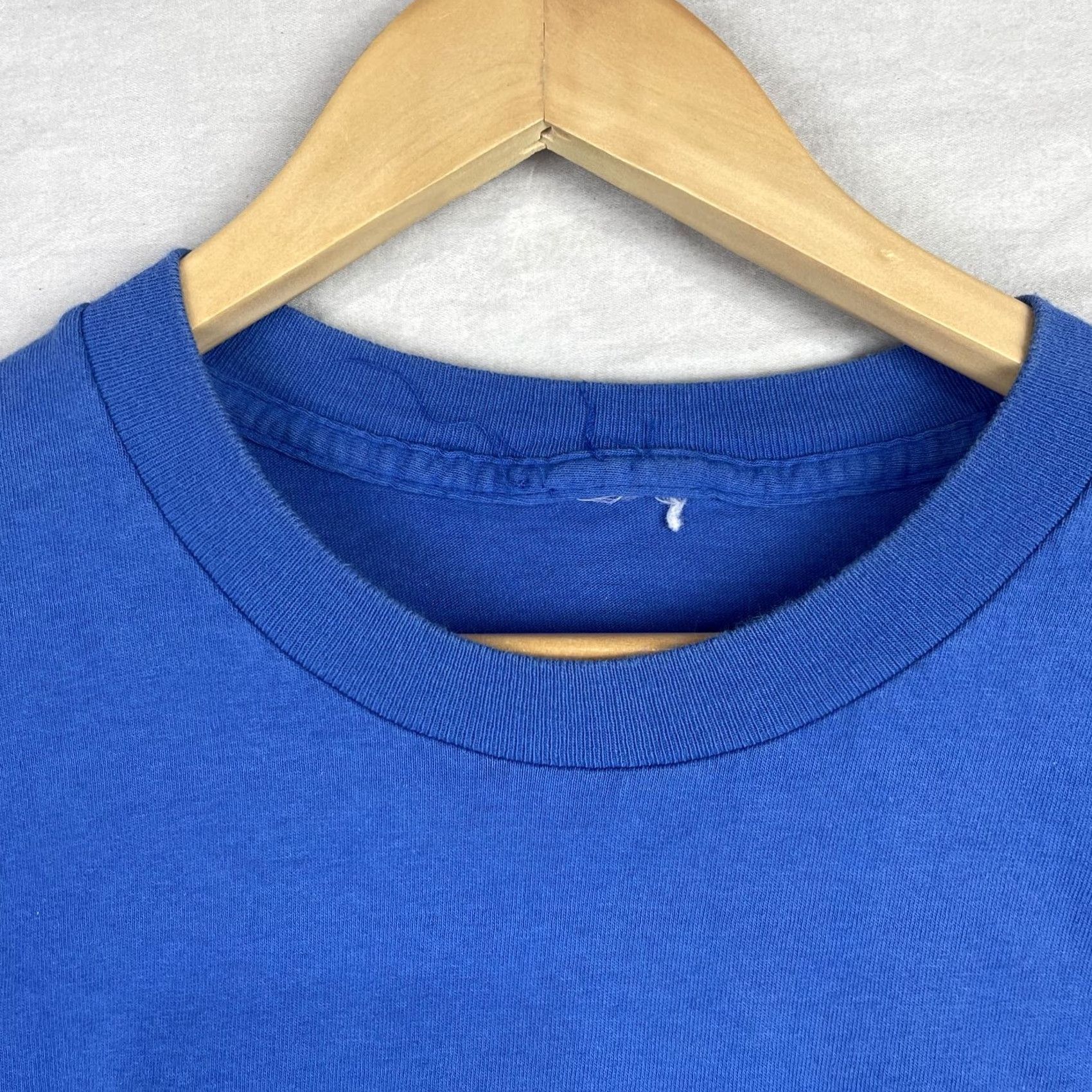 DC Comics VINTAGE DC Superman Shirt Mens Medium Blue Embroidered S Shield Logo Tee Size US M / EU 48-50 / 2 - 5 Thumbnail