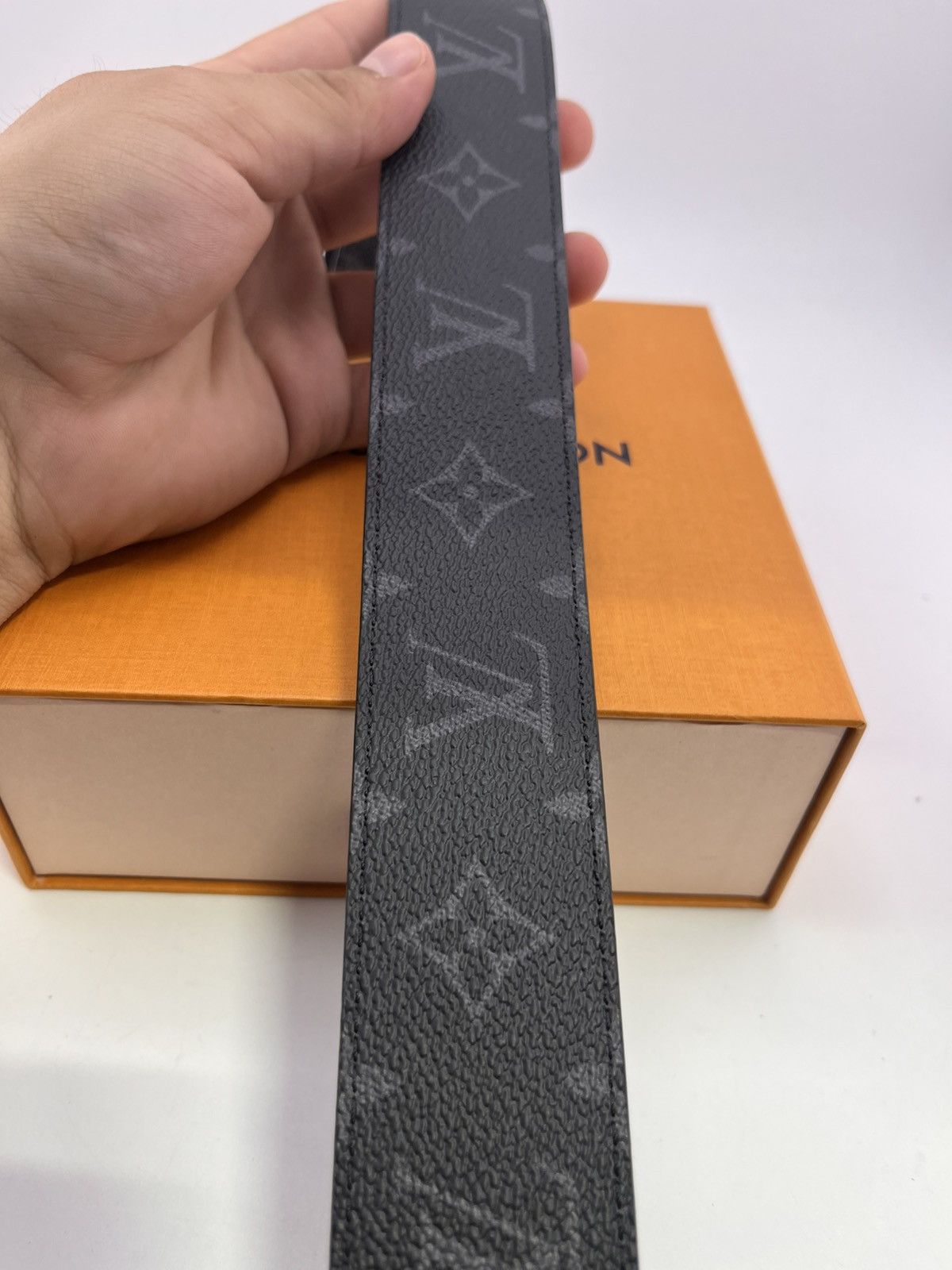 Louis Vuitton VERY CLEAN LOUIS VUITTON DIMENSION 40MM REVERSIBLE BELT Size 46 - 6 Thumbnail