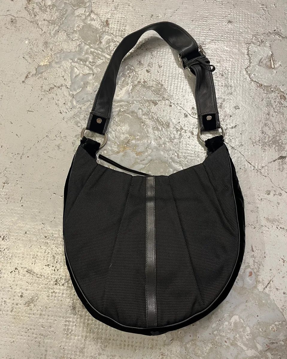 Yves Saint Laurent 2000s Yves Saint Laurent Black Hobo Bag Size ONE SIZE - 8 Thumbnail