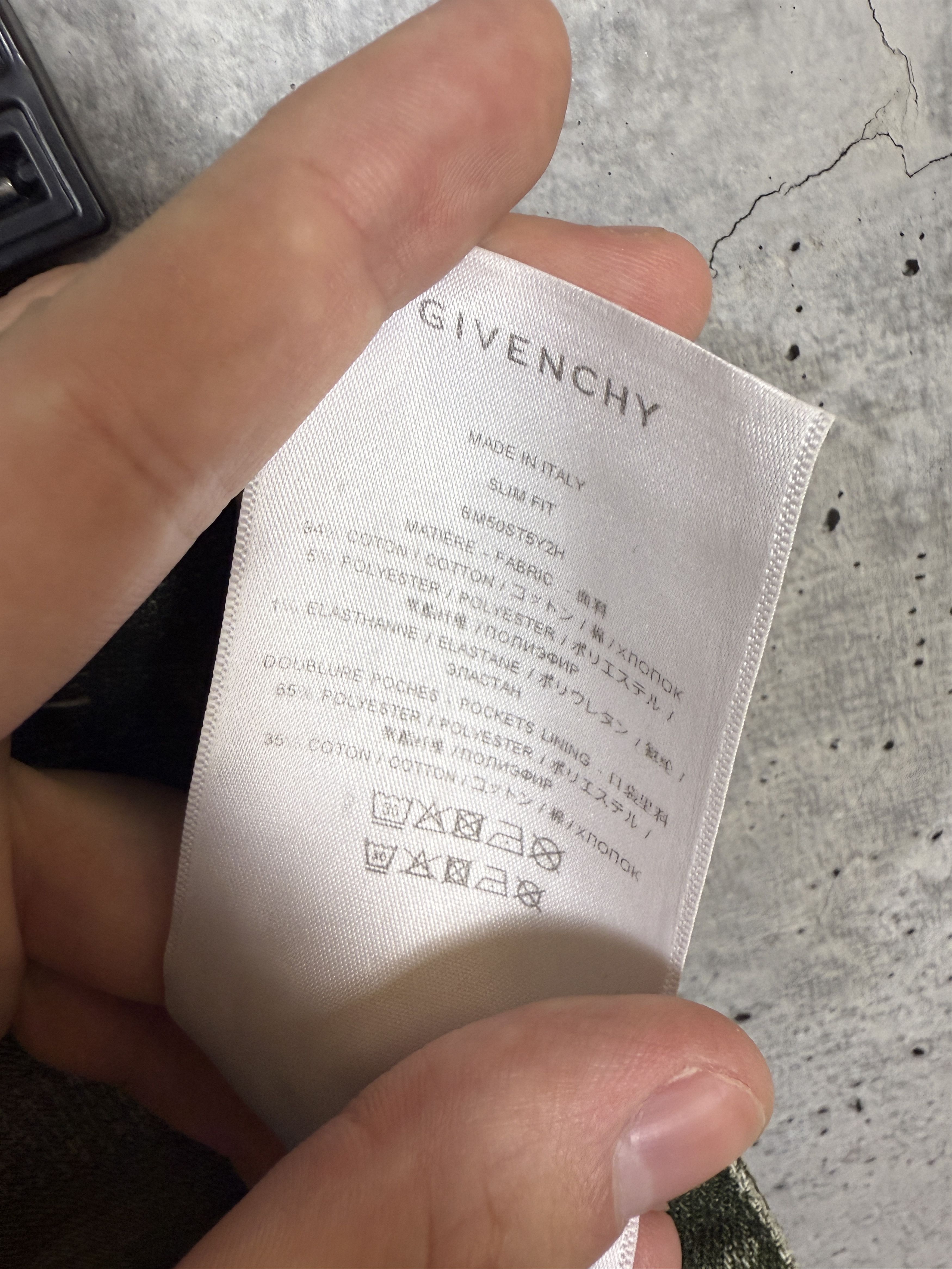Givenchy $2000 Givenchy Slim Fit Tapered Distressed Paint Jeans Size US 32 / EU 48 - 12 Thumbnail