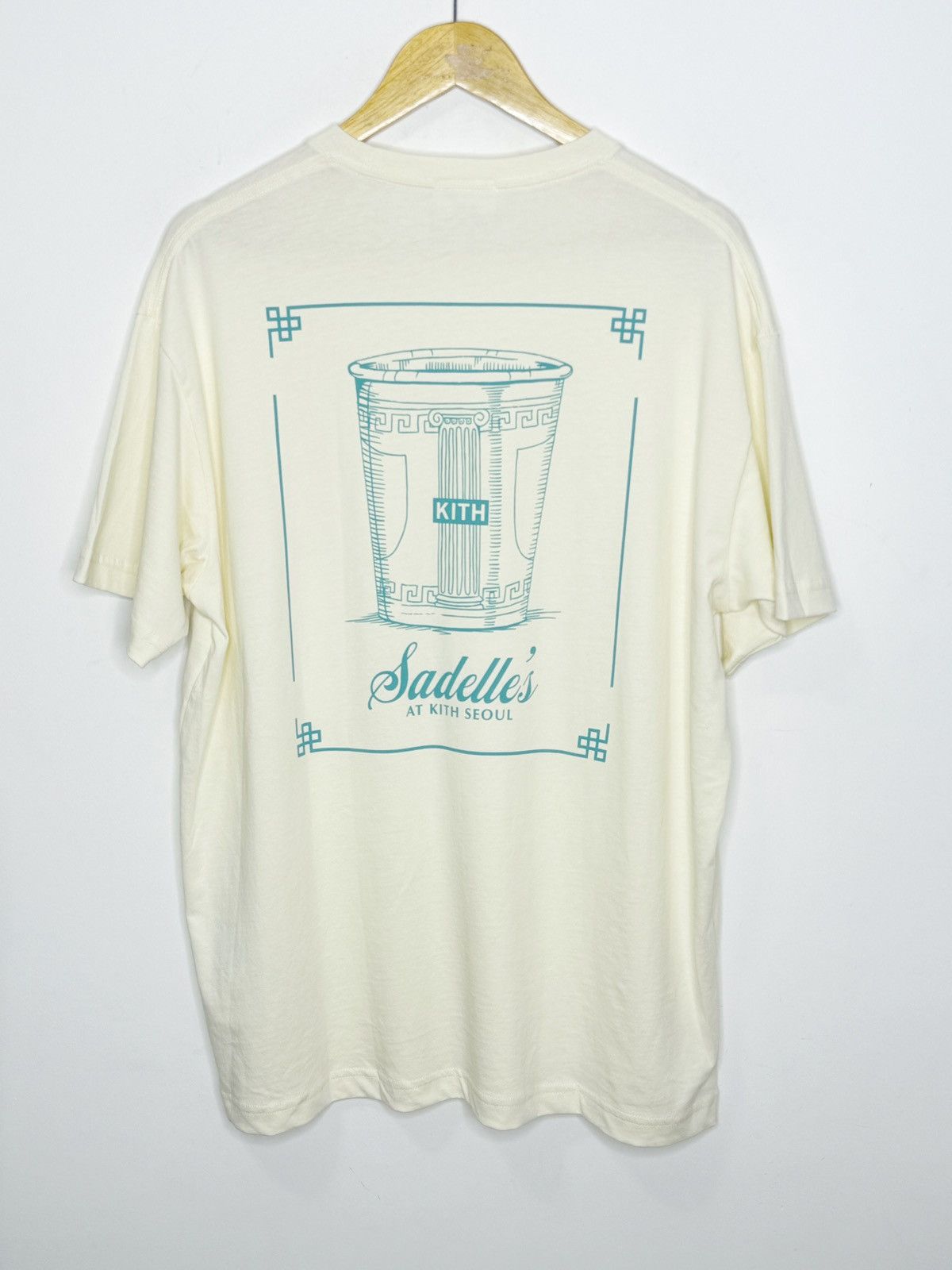 Kith Kith Sadelle’s Seoul Tee Size US L / EU 52-54 / 3 - 1 Thumbnail