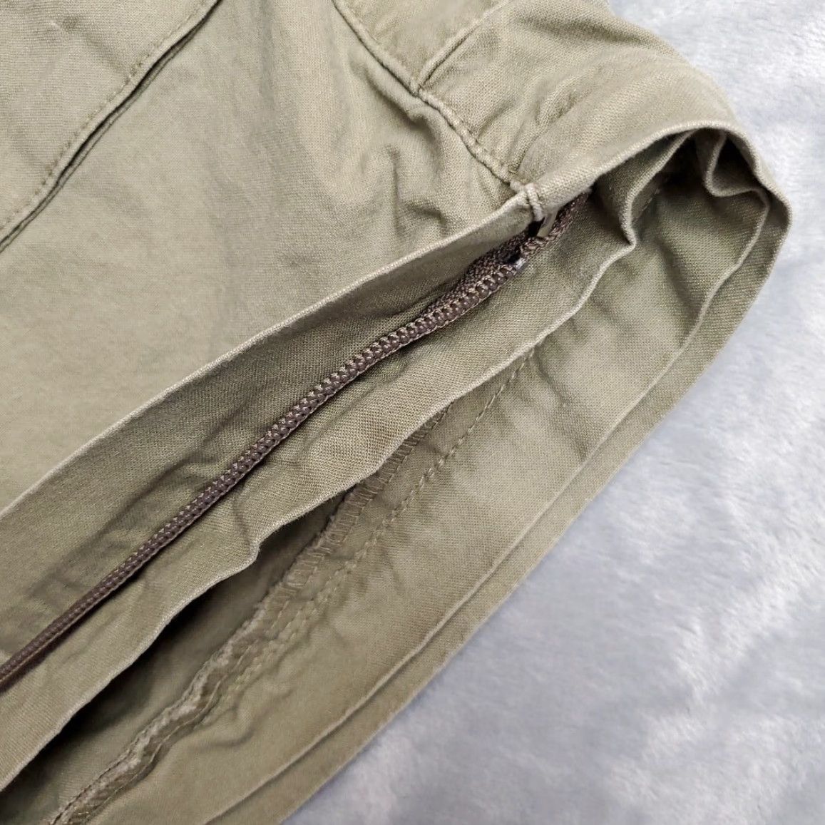 Vintage Cabelas Cargo Shorts Mens 40 Green Outdoor Cargo Pleated Utility Outdoors READ Shirt Mens 40 Green Outdoor Casual Belt Loops Zip Cargo Pocket Finalize Size US 40 / EU 56 - 2 Thumbnail