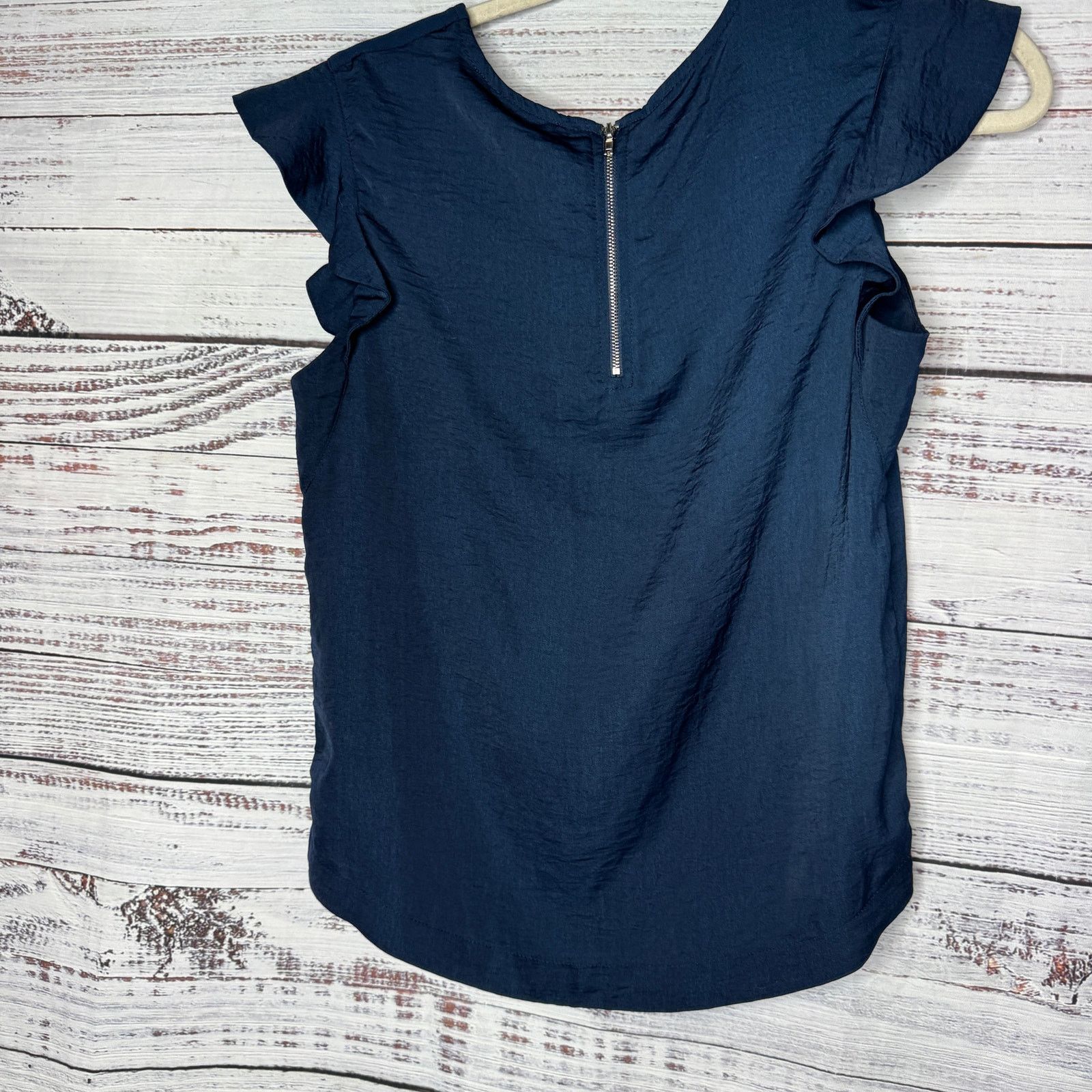 Anthropologie Anthropologie Harlow & Graham Ruffle Sleeve Satin Blouse Sm Size S / US 4 / IT 40 - 3 Thumbnail