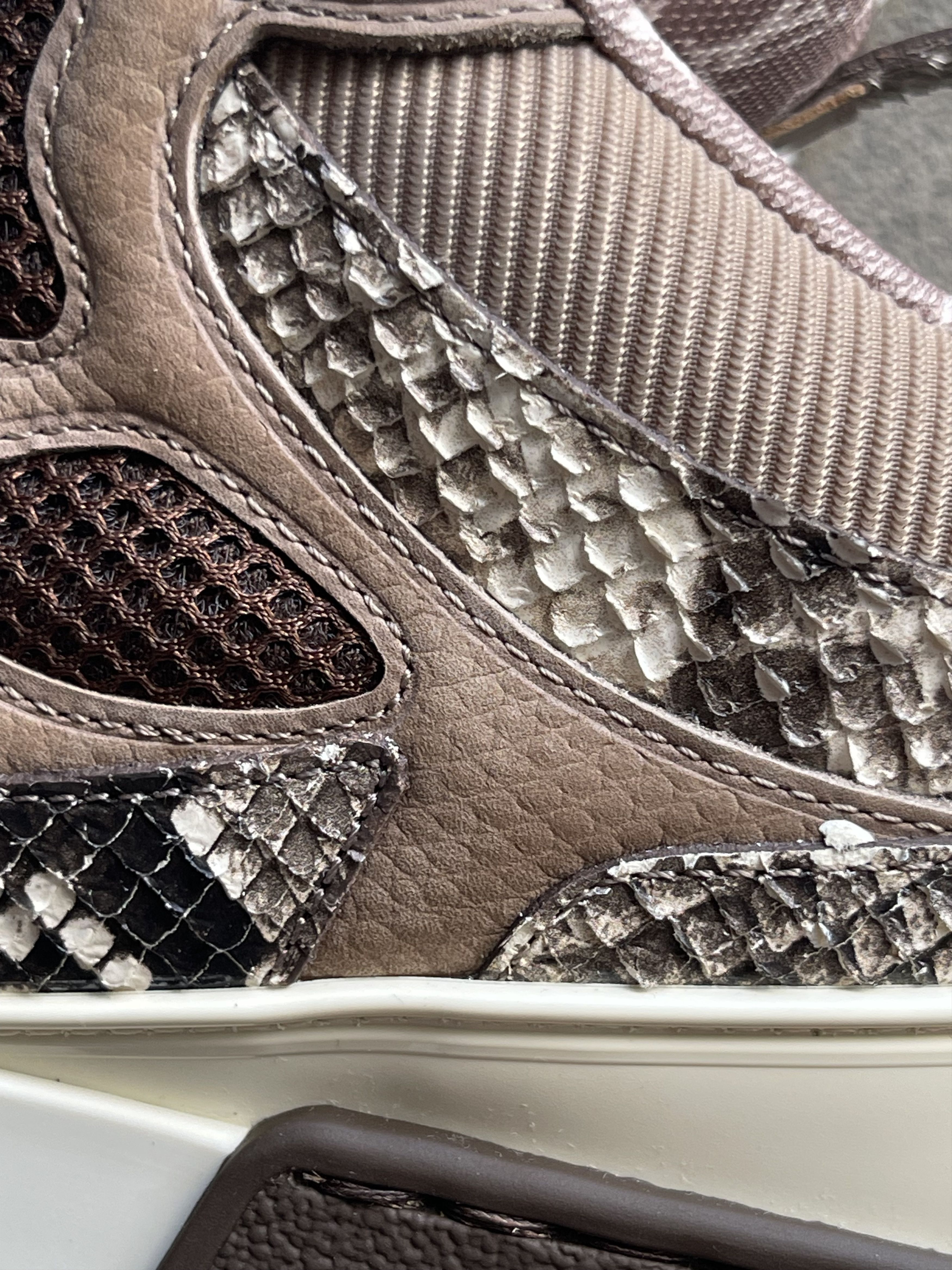 Louis Vuitton Louis Vuitton FW 2022 Python Skin Skate Sneakers Size US 8 / EU 41 - 12 Thumbnail