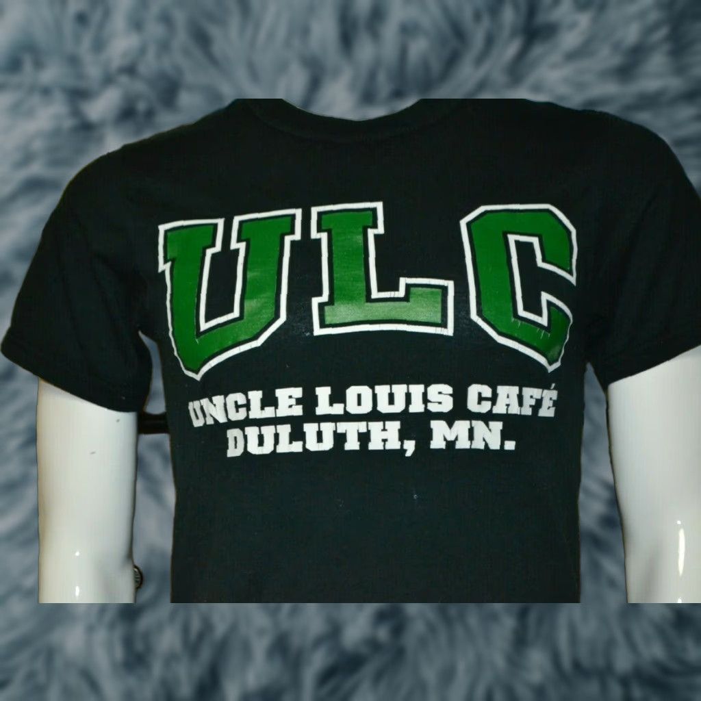 Jerzees VINTAGE Uncle Louis Cafe Duluth MN T-Shirt Men Small Black Jerzees 50/50 Regular Fit Short Sleeve Round Neck Restaurant Theme 90s? Size US S / EU 44-46 / 1 - 1 Thumbnail
