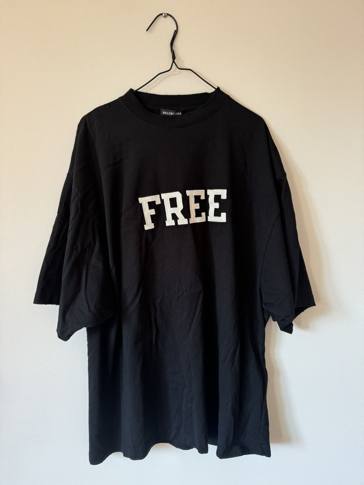 Balenciaga Balenciaga Free logo T-Shirt | Grailed 