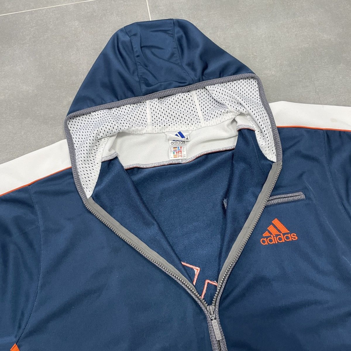 Adidas × Vintage Vintage Adidas Jacket Size M Size US M / EU 48-50 / 2 - 16 Thumbnail