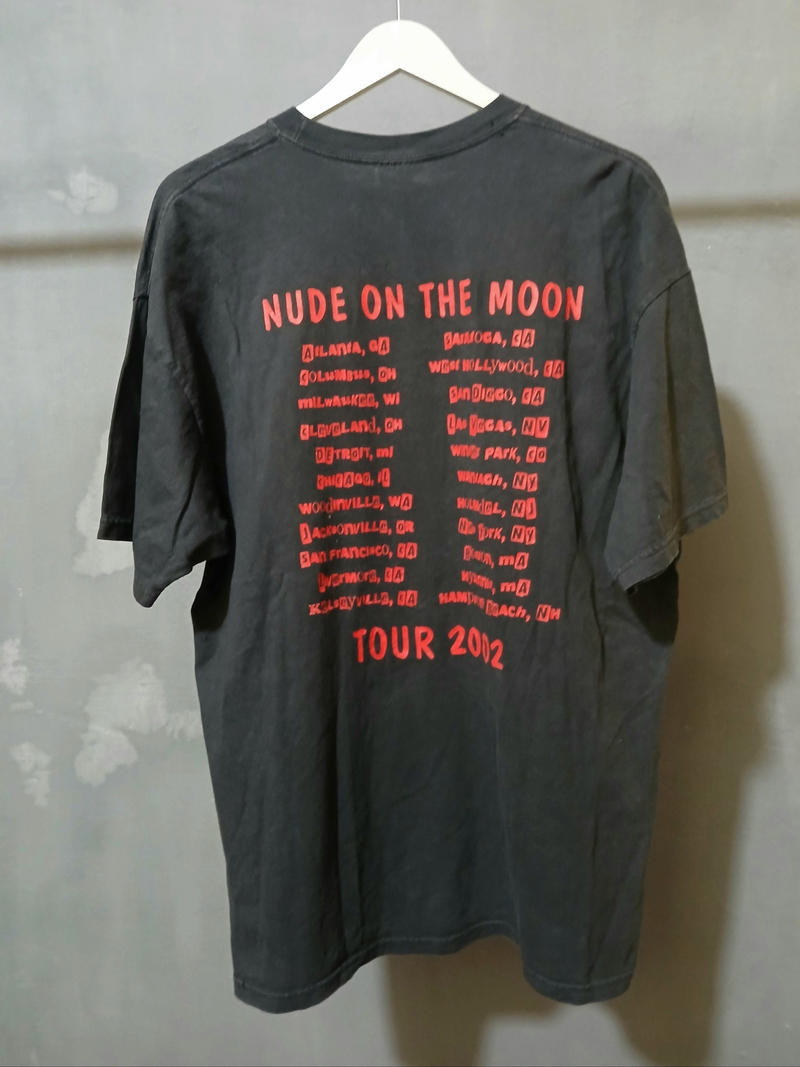 Hanes T-shirt Band Vintage The B-52s Nude On The Moon Tour 2002 Size US XL / EU 56 / 4 - 4 Thumbnail