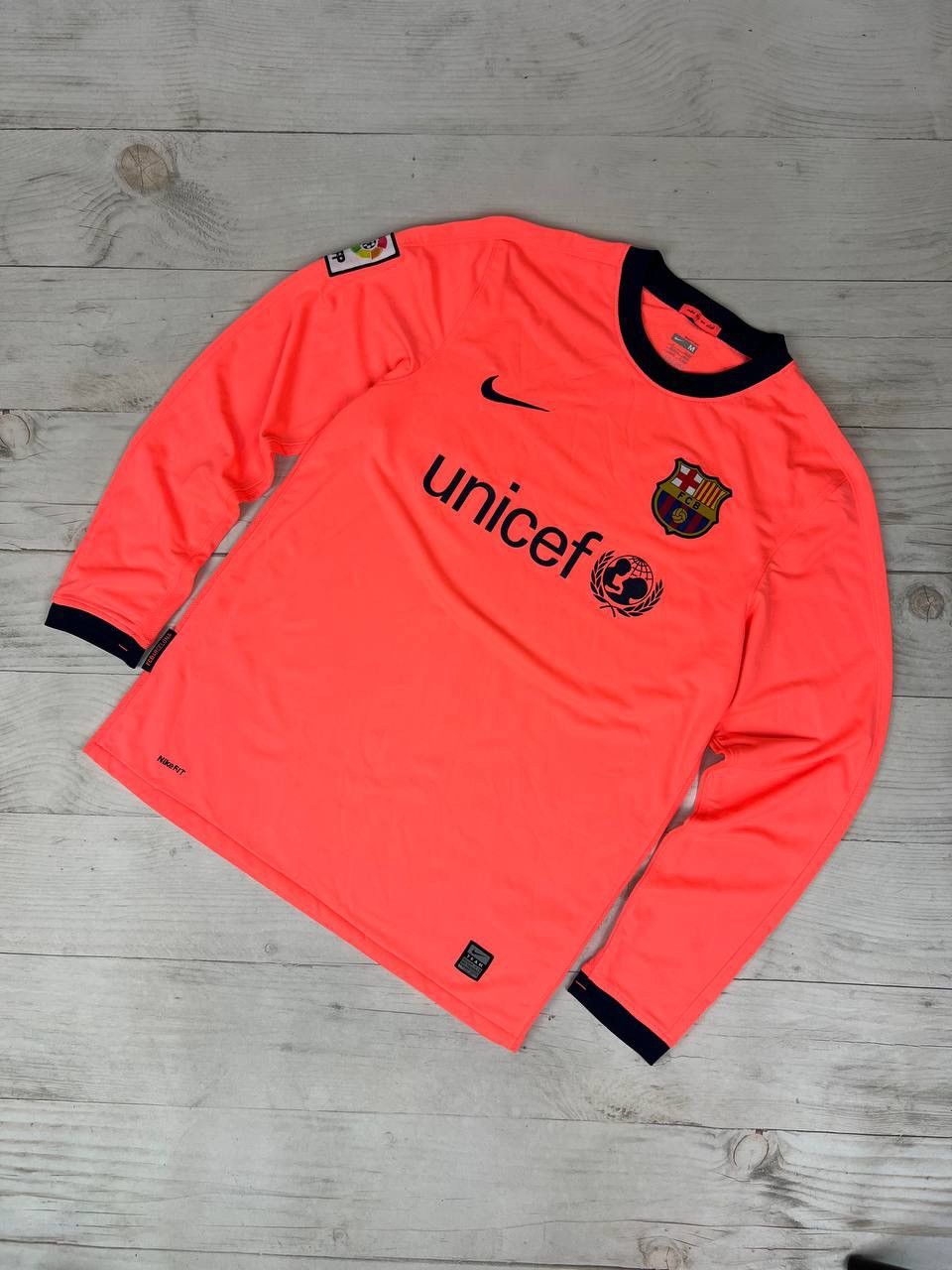 Nike Nike FC Barcelona 2009 2010 Away Shirt Long Sleeve Jersey Size US M / EU 48-50 / 2 - 1 Thumbnail