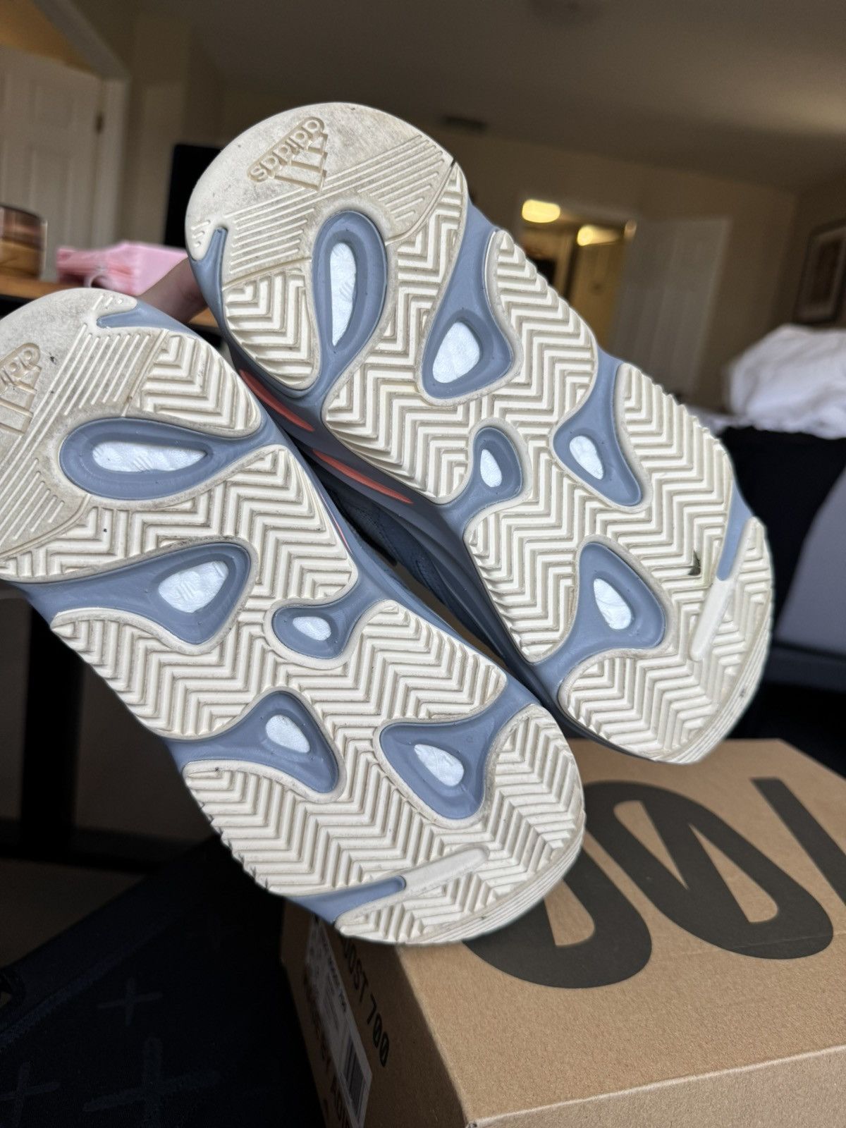 Adidas × Yeezy Adidas Yeezy Boost 700 inertia sz 6Y Size US 6 / EU 39 - 6 Thumbnail
