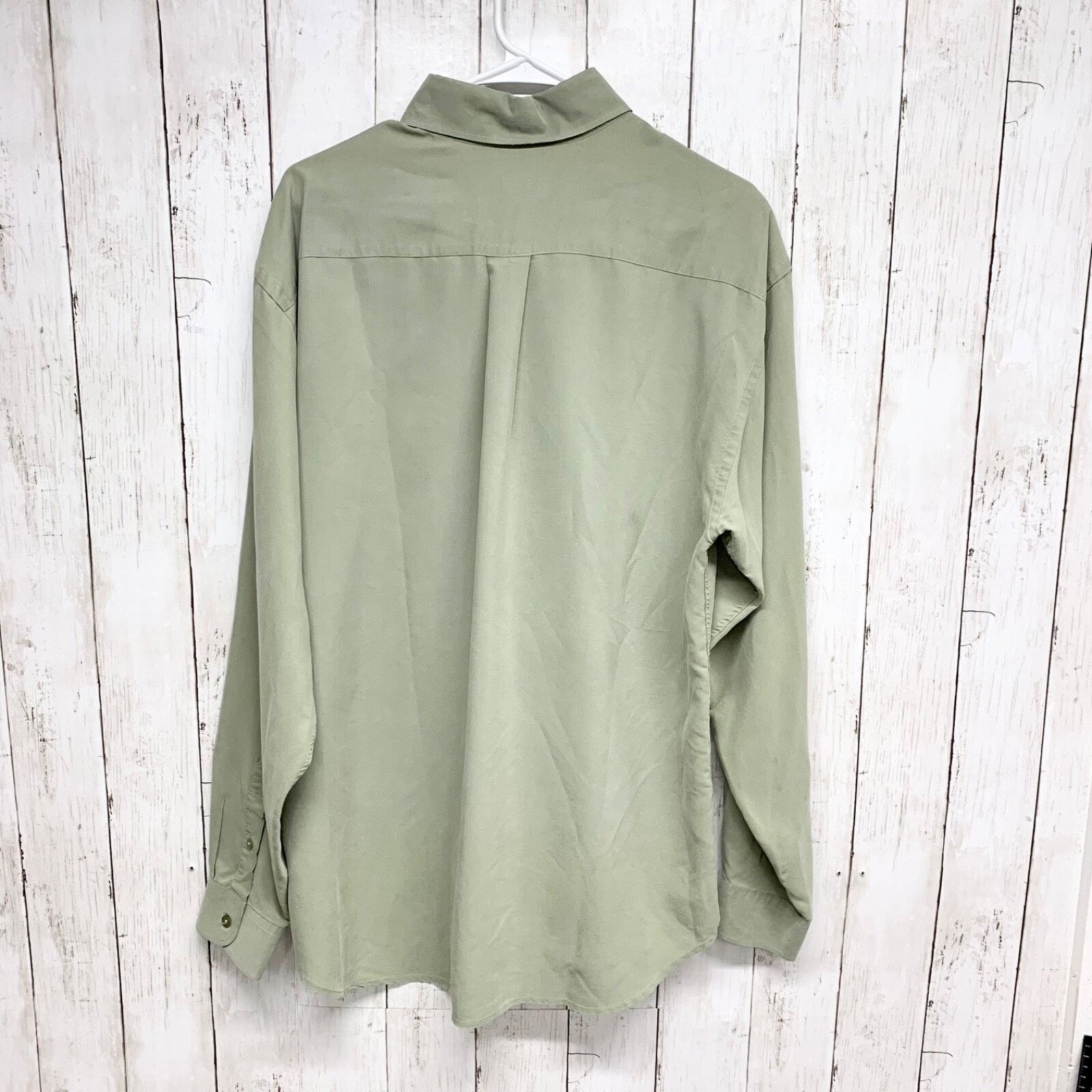Ted Baker Ted Baker Shirt Size 2 Long Sleeve Button Down Sage Green Size US M / EU 48-50 / 2 - 10 Thumbnail