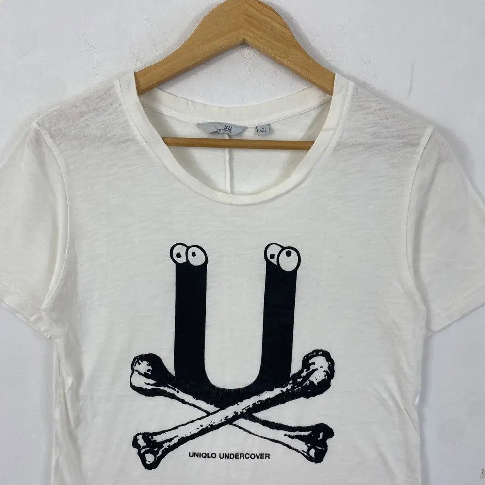 Japanese Brand UNIQLO UNDERCOVER Cross Bone Graphic Tee Shirt Small Size Size S / US 4 / IT 40 - 2 Thumbnail