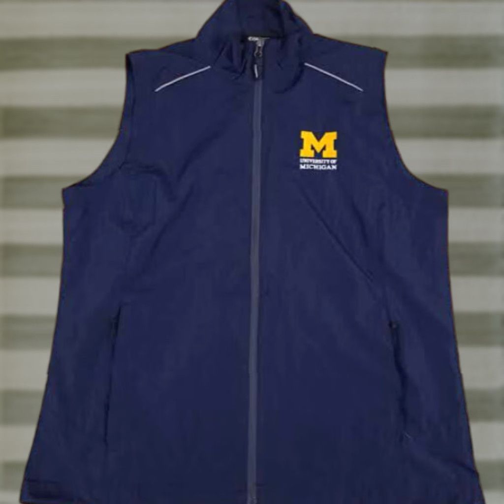 Vintage Michigan University Ladies Nylon Vest Full Zip Reflective Medium Windbreaker Jacket Blue, Sports, University, 26in long, 22in chest, Regular Womens M Size M / US 6-8 / IT 42-44 - 1 Thumbnail