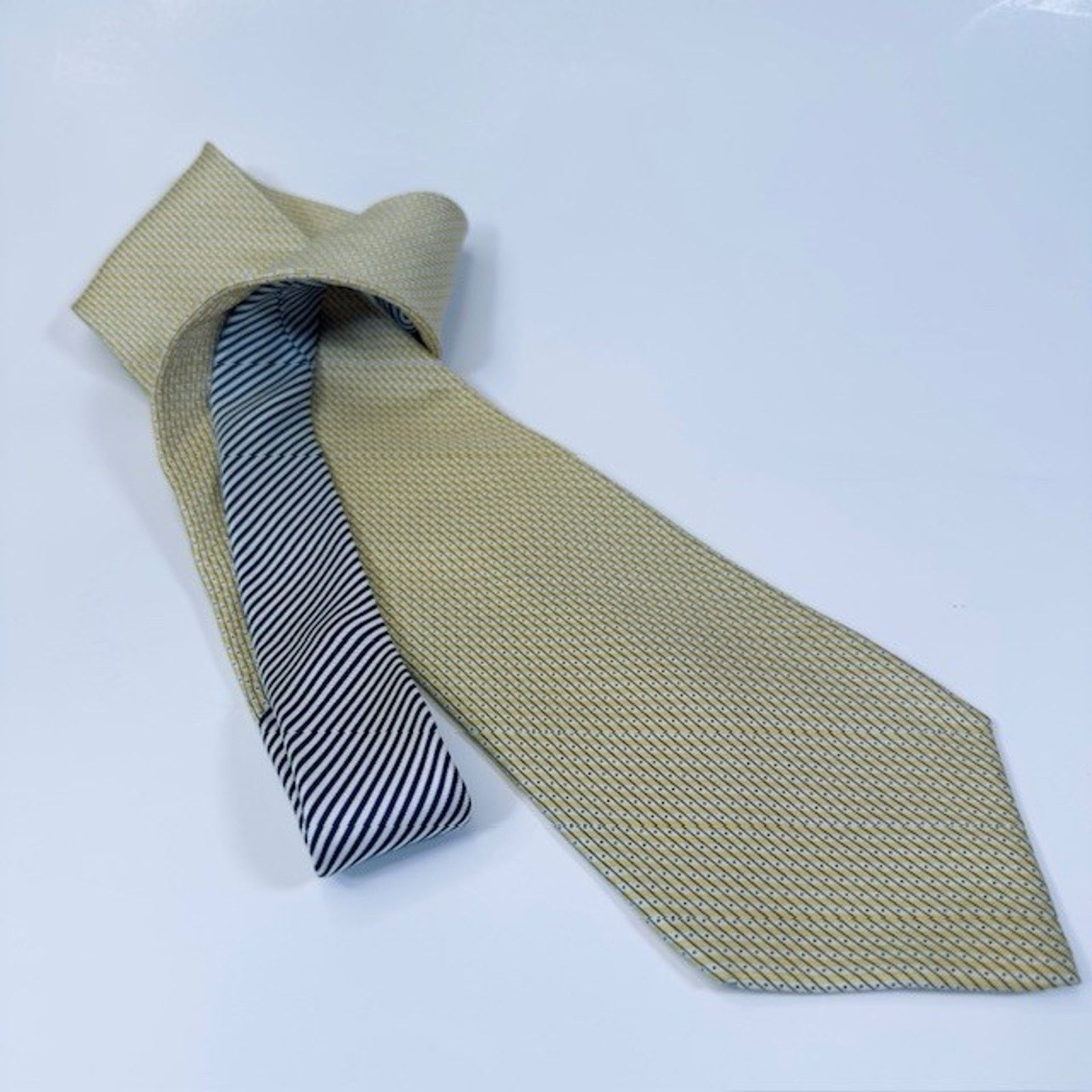 Tommy Hilfiger Tommy Hilfiger Men's Neck Tie Silk Gold/Beige/Blue Geometric Size ONE SIZE - 8 Thumbnail