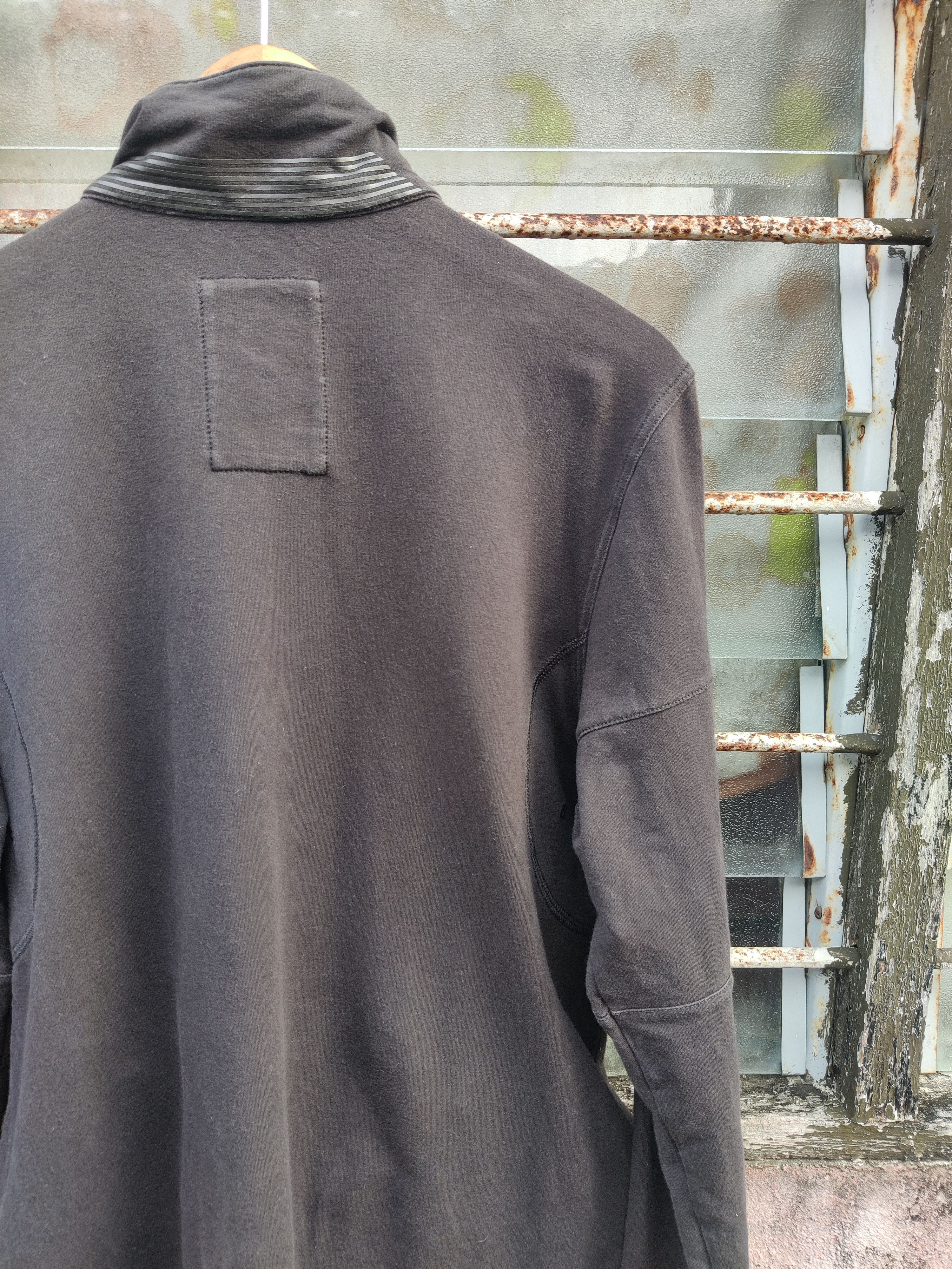 Emporio Armani Vintage Sun Faded Emporio Armani x Reebok Shirt Size US M / EU 48-50 / 2 - 6 Thumbnail