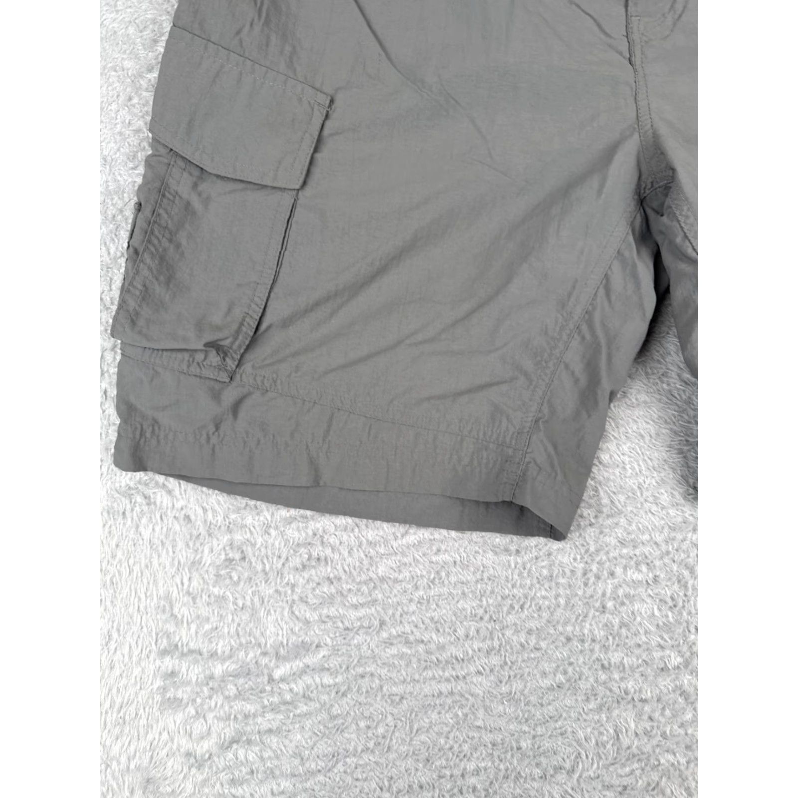 Vintage REI Men Cargo Shorts XL Gray 100% Nylon Lightweight Pockets Quick Dry Belted 40x9 Casual Travel Summer Fall Spring Vintage: No Size US 36 / EU 52 - 3 Thumbnail