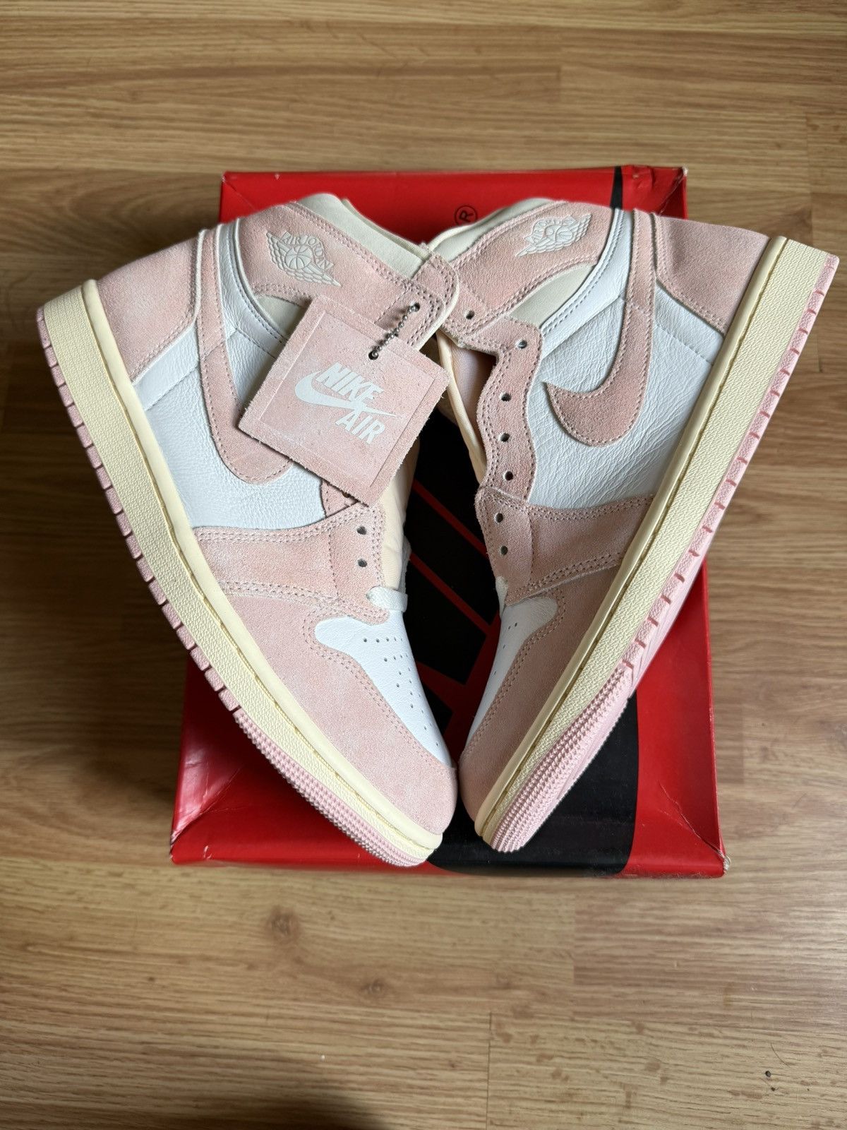 Nike WMNS Air Jordan 1 “Washed Pink” Size US 10 / EU 43 - 1 Thumbnail