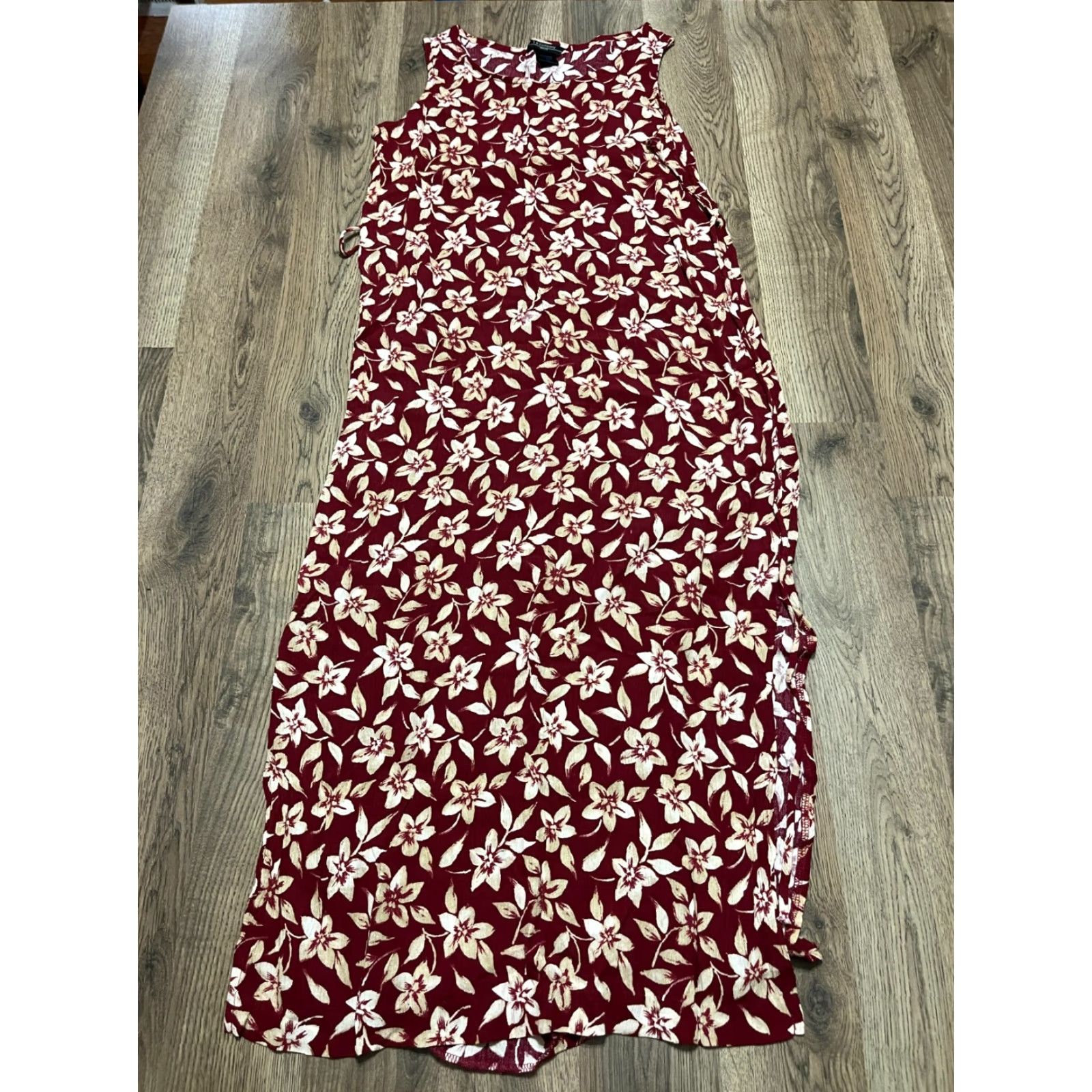 Port & Company T & Company Dress, Women's Size Small, Maxi, Floral, Sleeveless, Red White, Round Neck, Casual, Vintage: No, Dress Length: Long Size S / US 4 / IT 40 - 2 Thumbnail