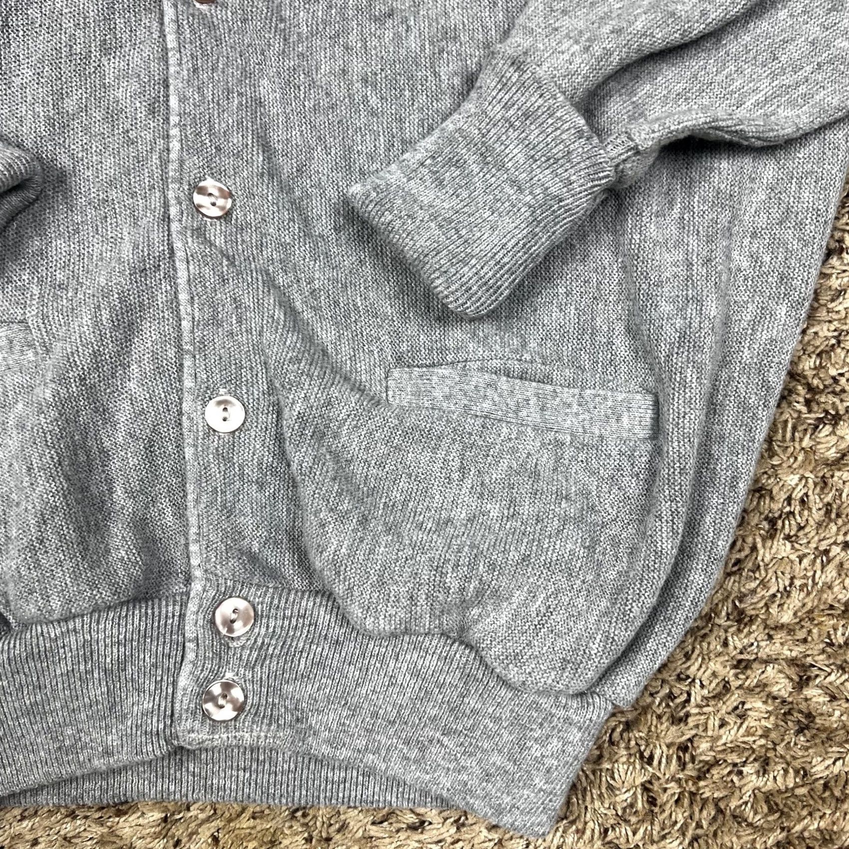 Jockey VINTAGE Jockey Cardigan Sweater Mens Medium V-Neck Button Front 80s Gray Made in USA Size US M / EU 48-50 / 2 - 4 Thumbnail