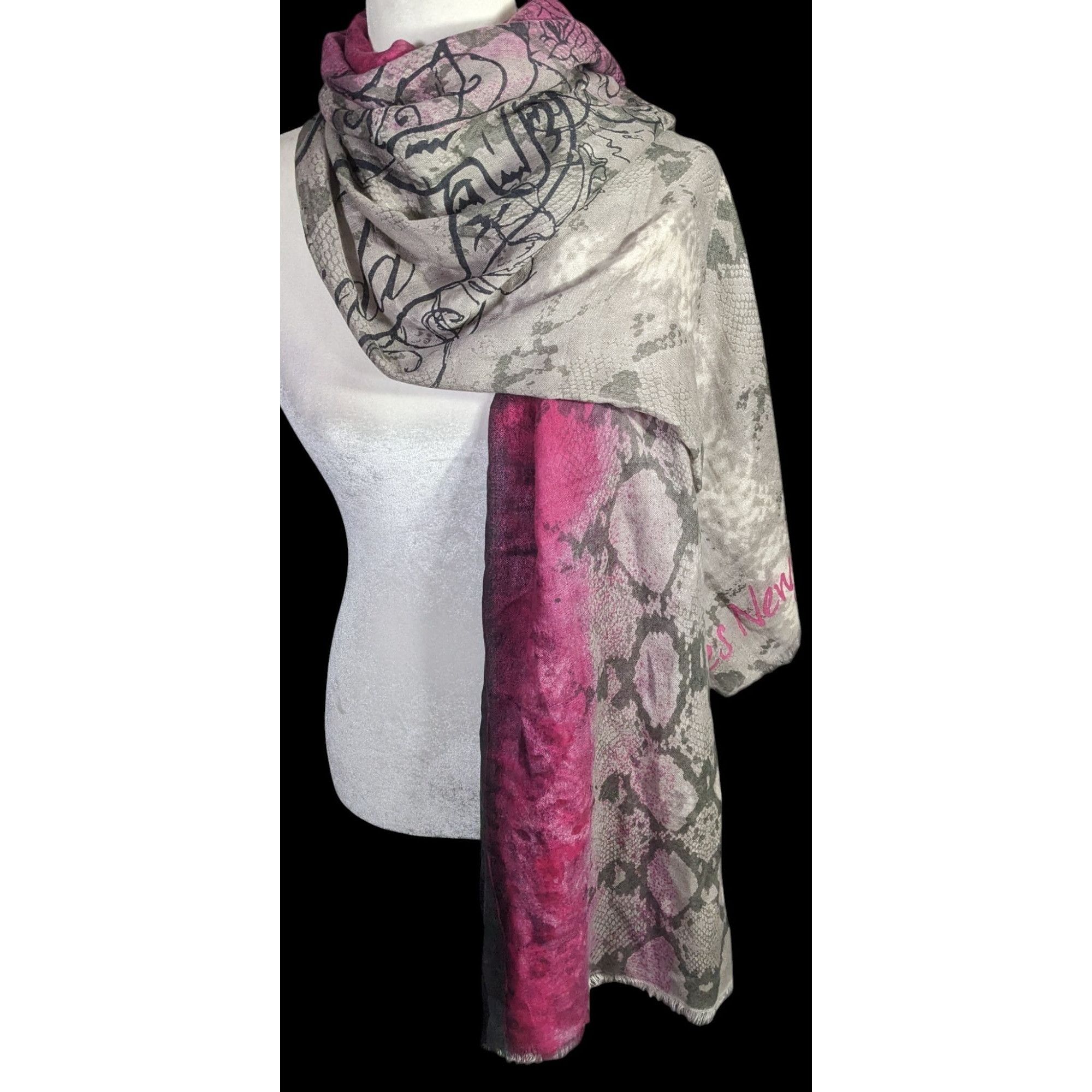 Other Frida & Freddies New York Gothic Skull Scarf 70% Viscose 30% Size ONE SIZE - 3 Thumbnail