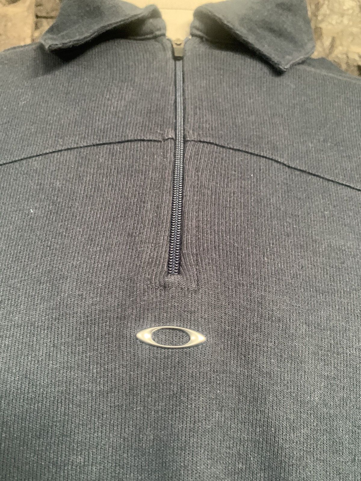 Oakley × Vintage Vintage Oakley Half Zipper Long Sleeve Polo Shirt Size US L / EU 52-54 / 3 - 2 Thumbnail