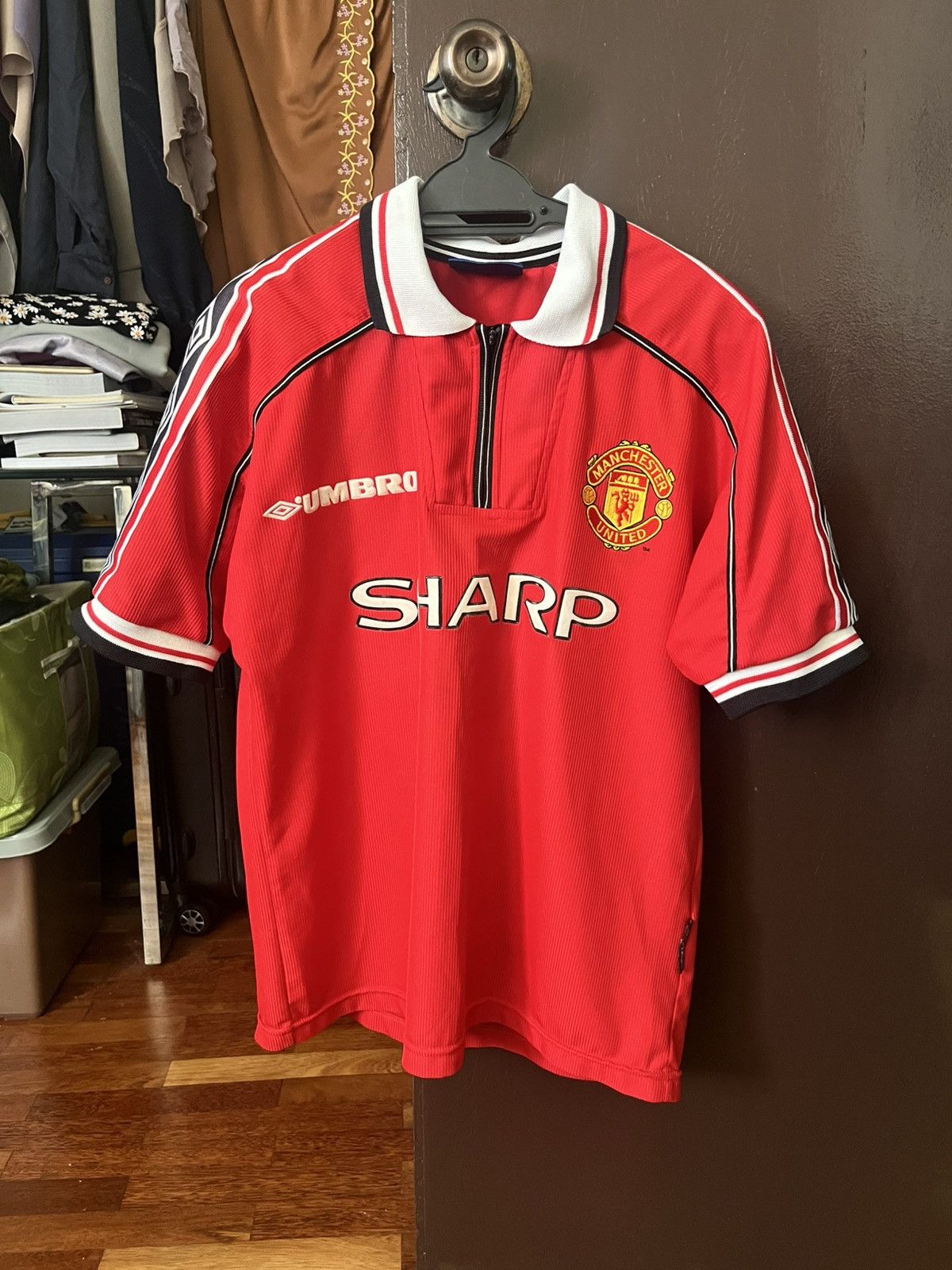Umbro MAN UTD 1998/99 | YORKE 19 Size US S / EU 44-46 / 1 - 1 Thumbnail