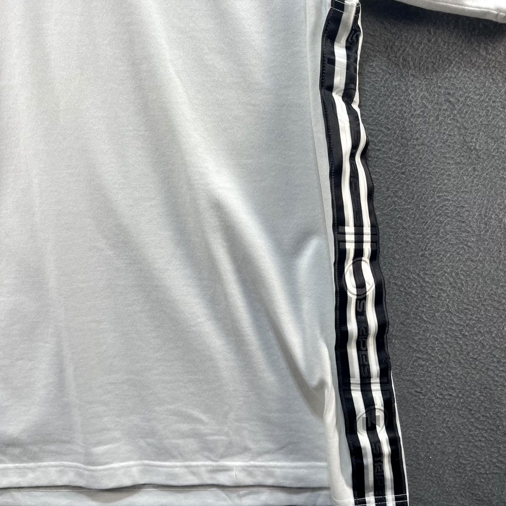 Adidas Adidas Shirt Mens Medium White Black V Neck Three Stripes Athletic 2000s Y2K Size US M / EU 48-50 / 2 - 4 Thumbnail