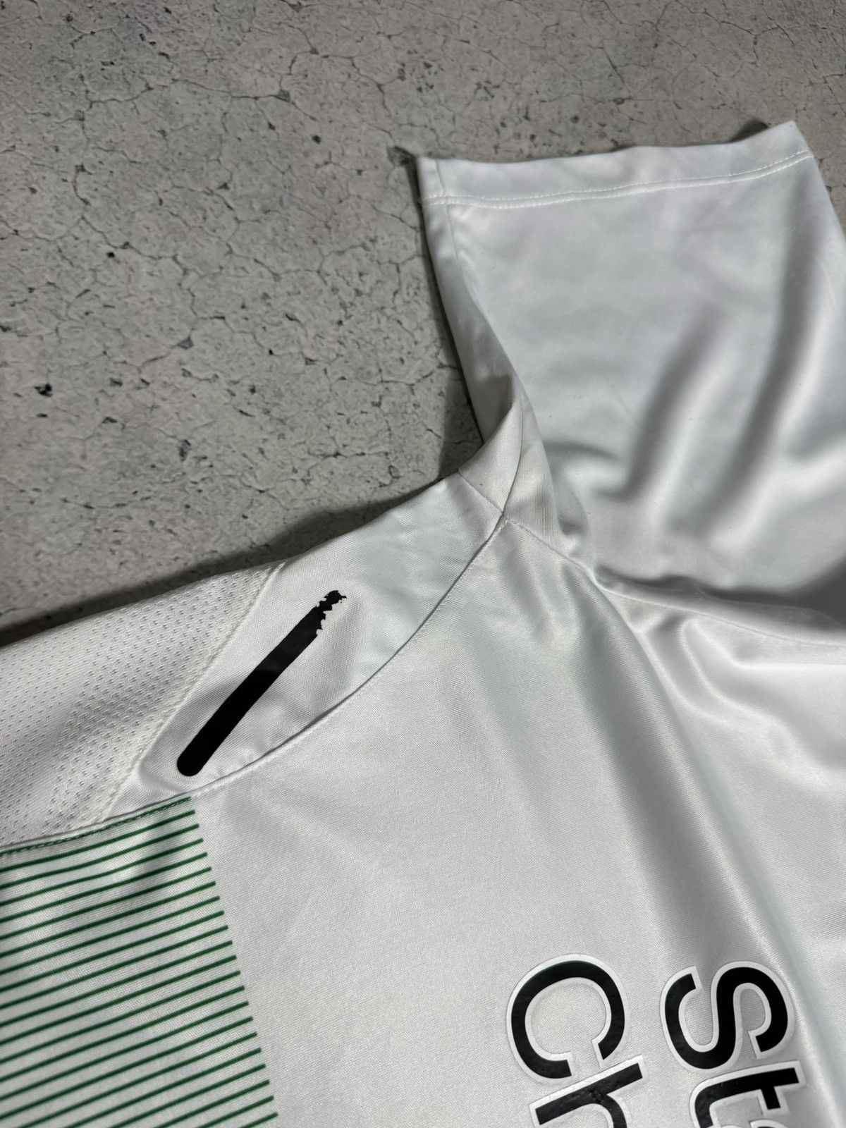 New Balance New Balance FC Liverpool 2017/2018 Soccer Jersey Vintage Size US M / EU 48-50 / 2 - 11 Thumbnail