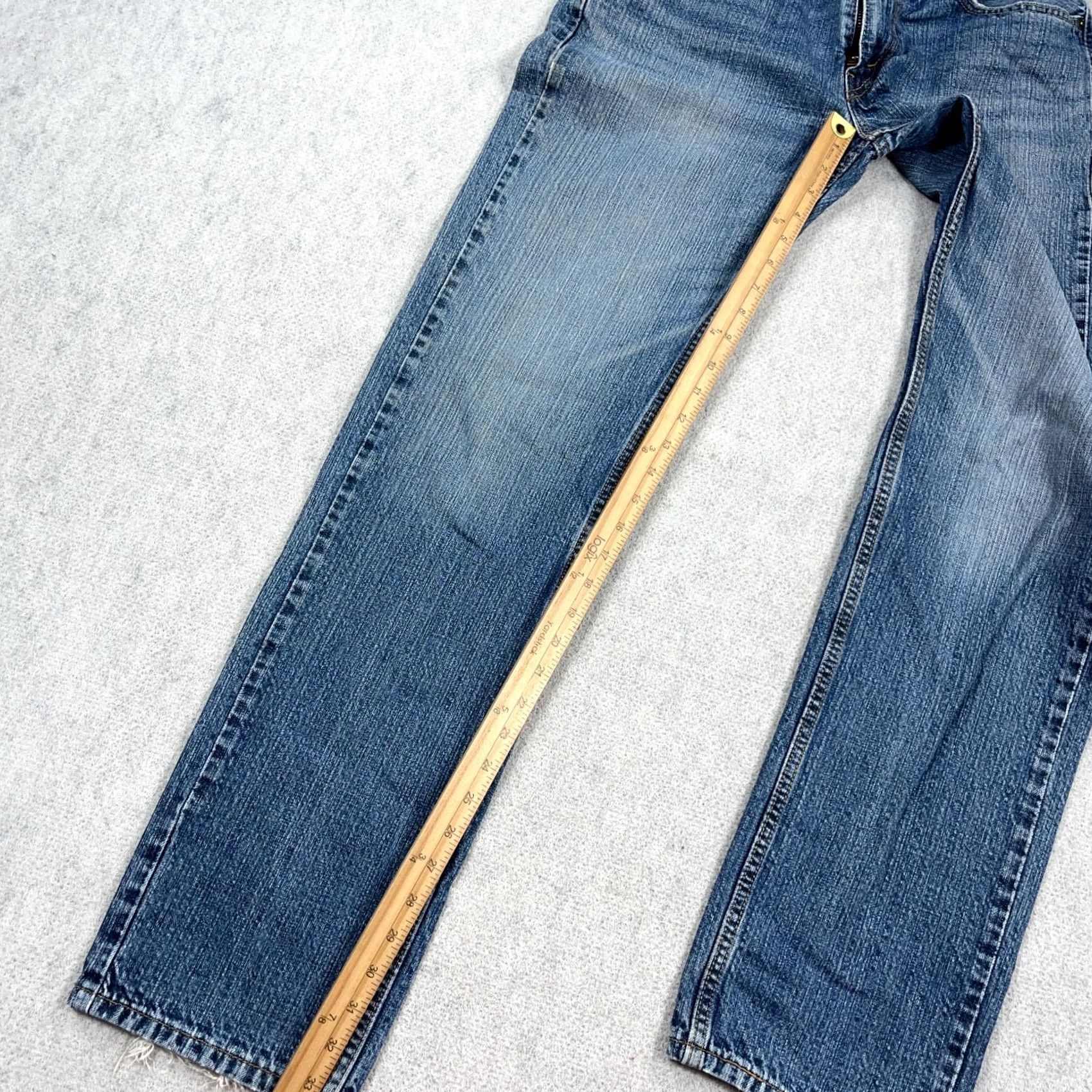Levi's Levis 559 Jeans Men 32x33 Relaxed Fit Straight Leg Denim Blue 5-Pocket Regular Waist Belt Loops Logo Zipper Button Distressed Vintage: No Size US 32 / EU 48 - 6 Thumbnail