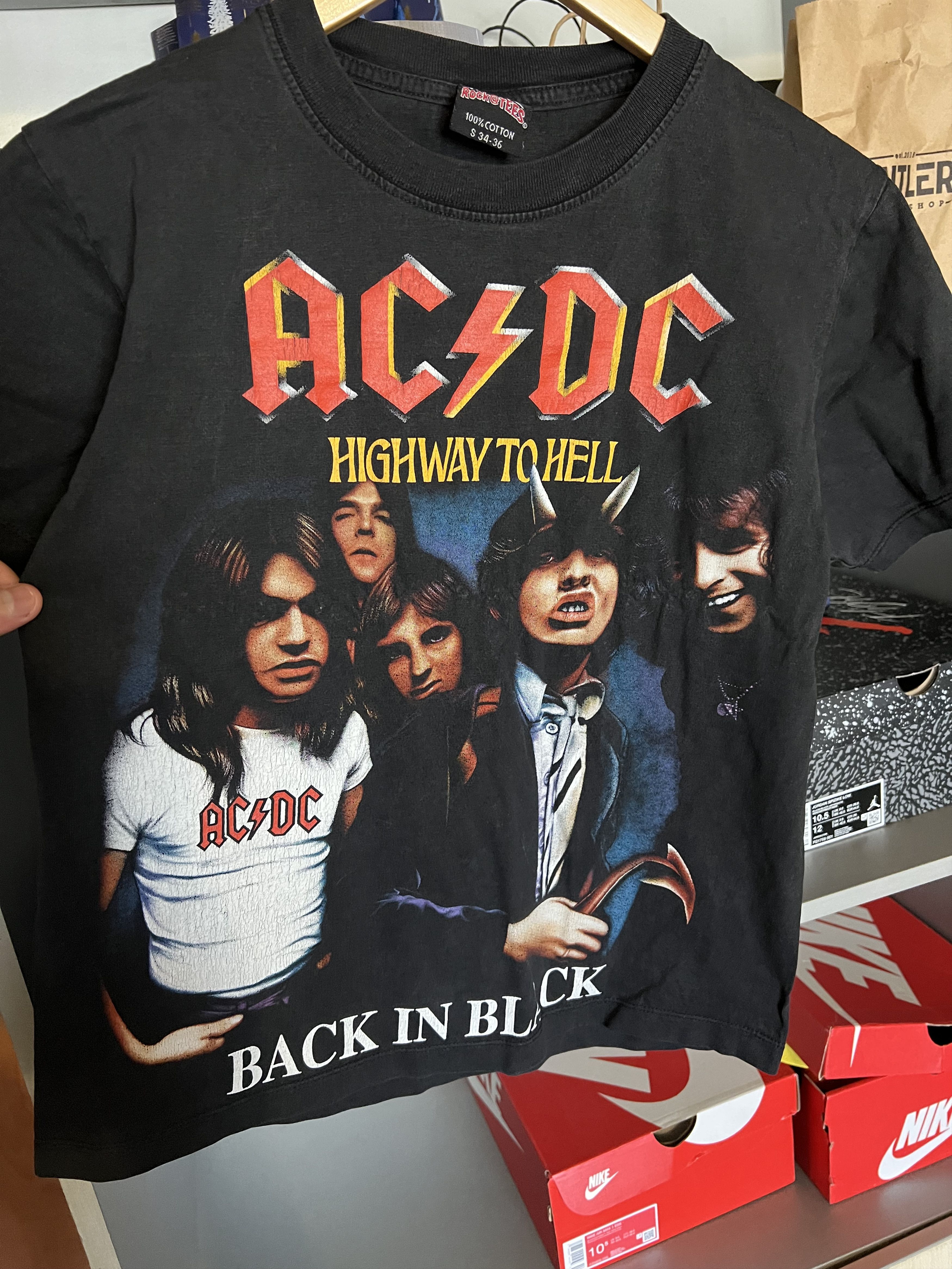 Band Tees Vintage AC/DC Back In Black Tour T-shirt Retro Metal 90s Y2K Size US S / EU 44-46 / 1 - 2 Thumbnail