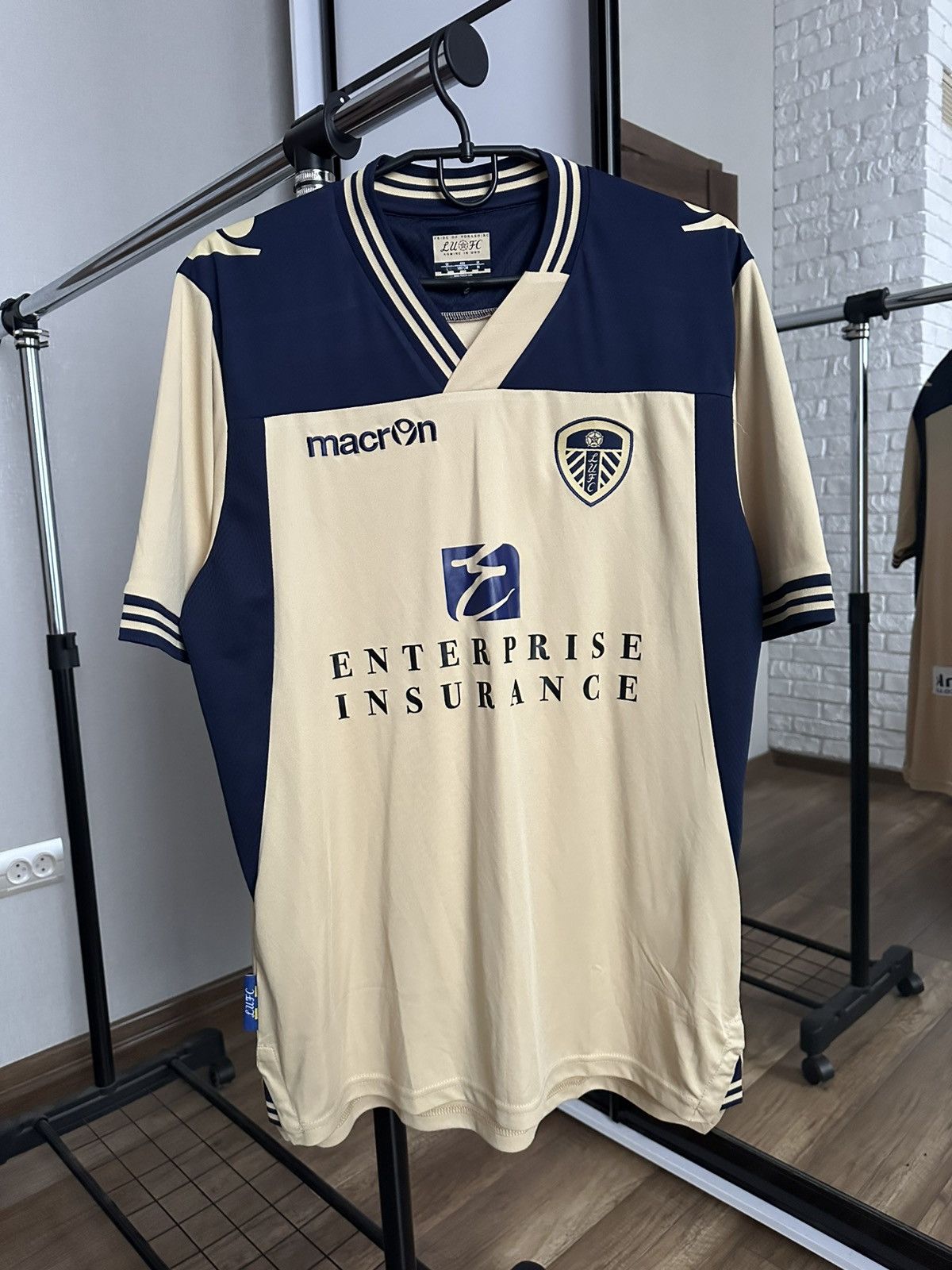 Macron 2013/2014 FC Leeds Macron Soccer Jersey T-Shirt Size US L / EU 52-54 / 3 - 3 Thumbnail